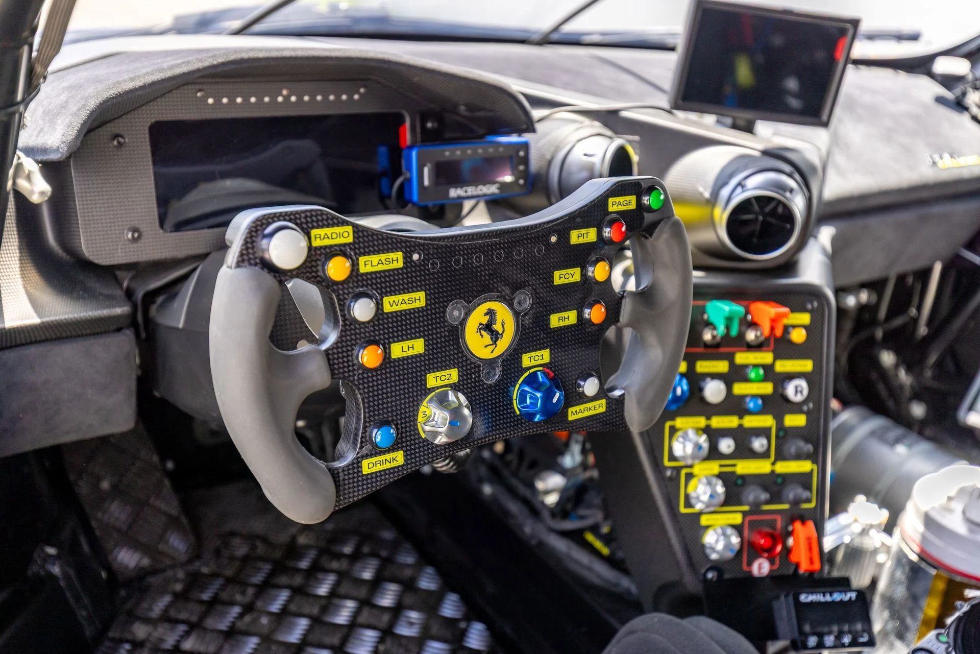 mph014_1013483066_a4dc4b01be794fadbd5b34c80b01c09e_ee63e41a1d