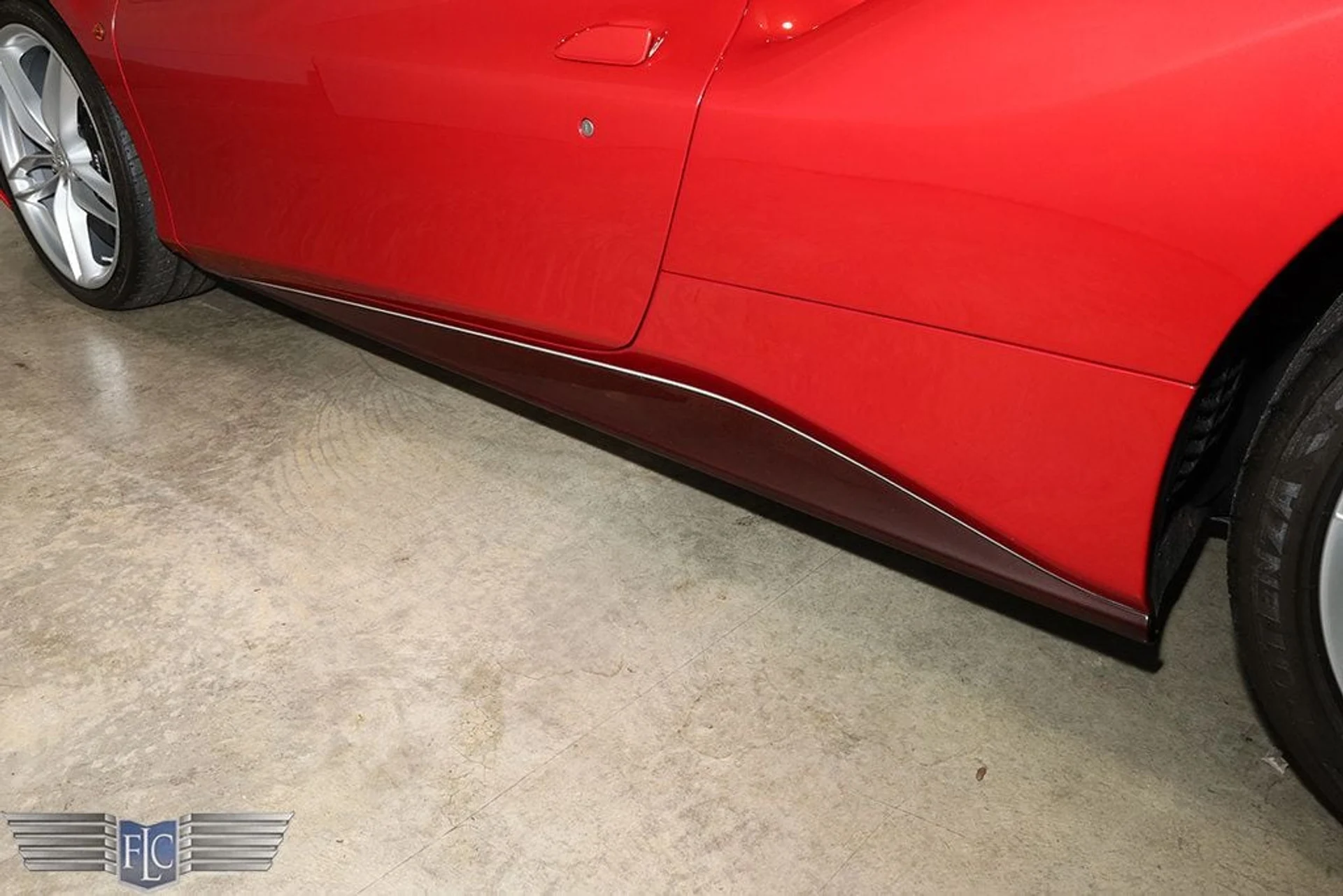 mph014_1016120193_used_2019_ferrari_488_spider_convertible_9689_22929028_15_1024_e1693b64c6