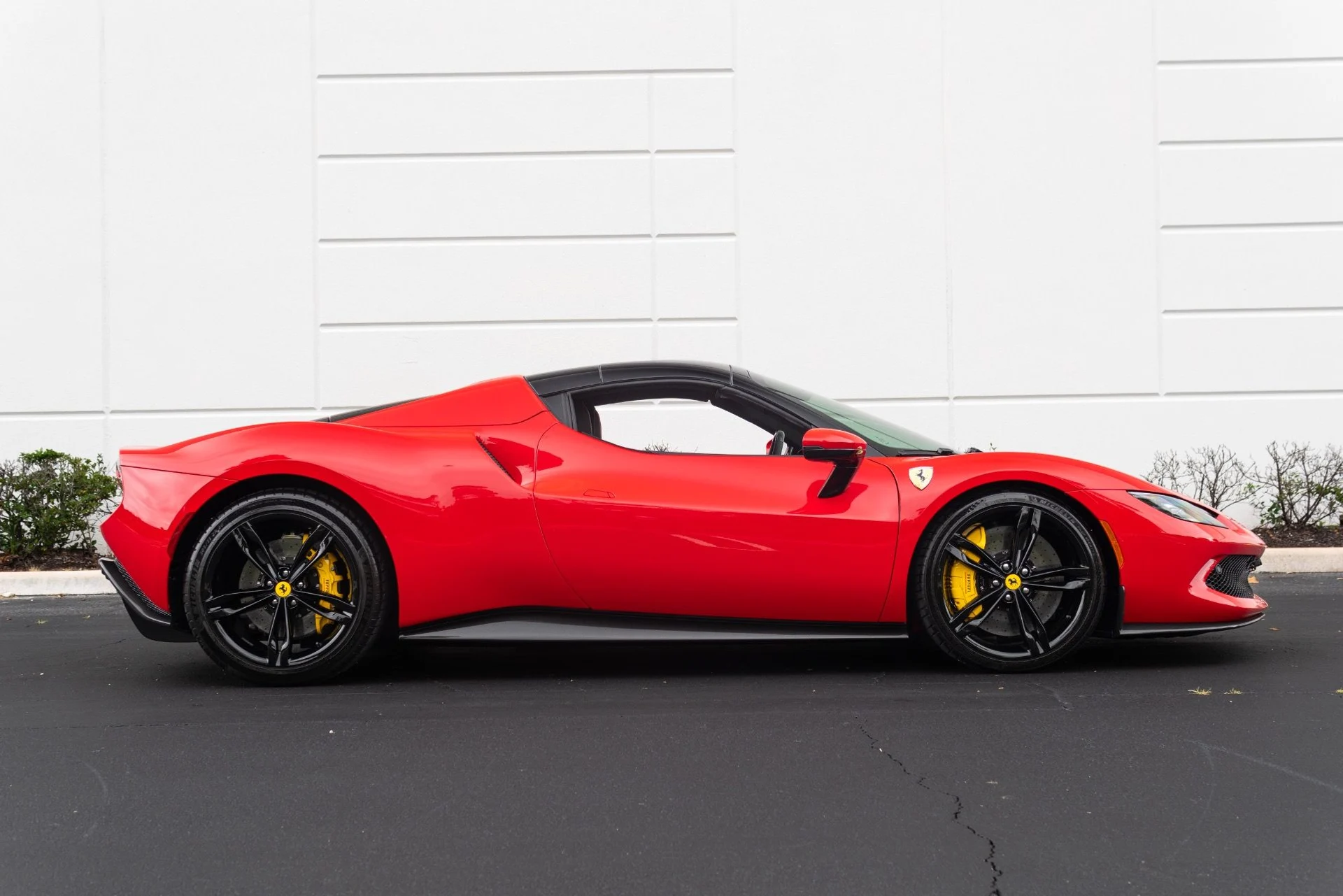 mph014_1019288344_Used_2024_Ferrari_296_GTS_1776982815_ffc350fe2e