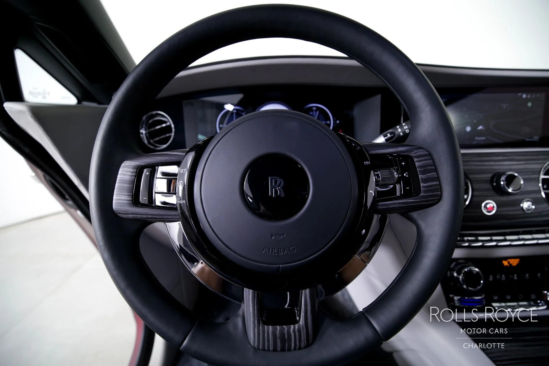 mph014_102012850_Used_2024_Rolls_Royce_Spectre_1744735105_f497029677