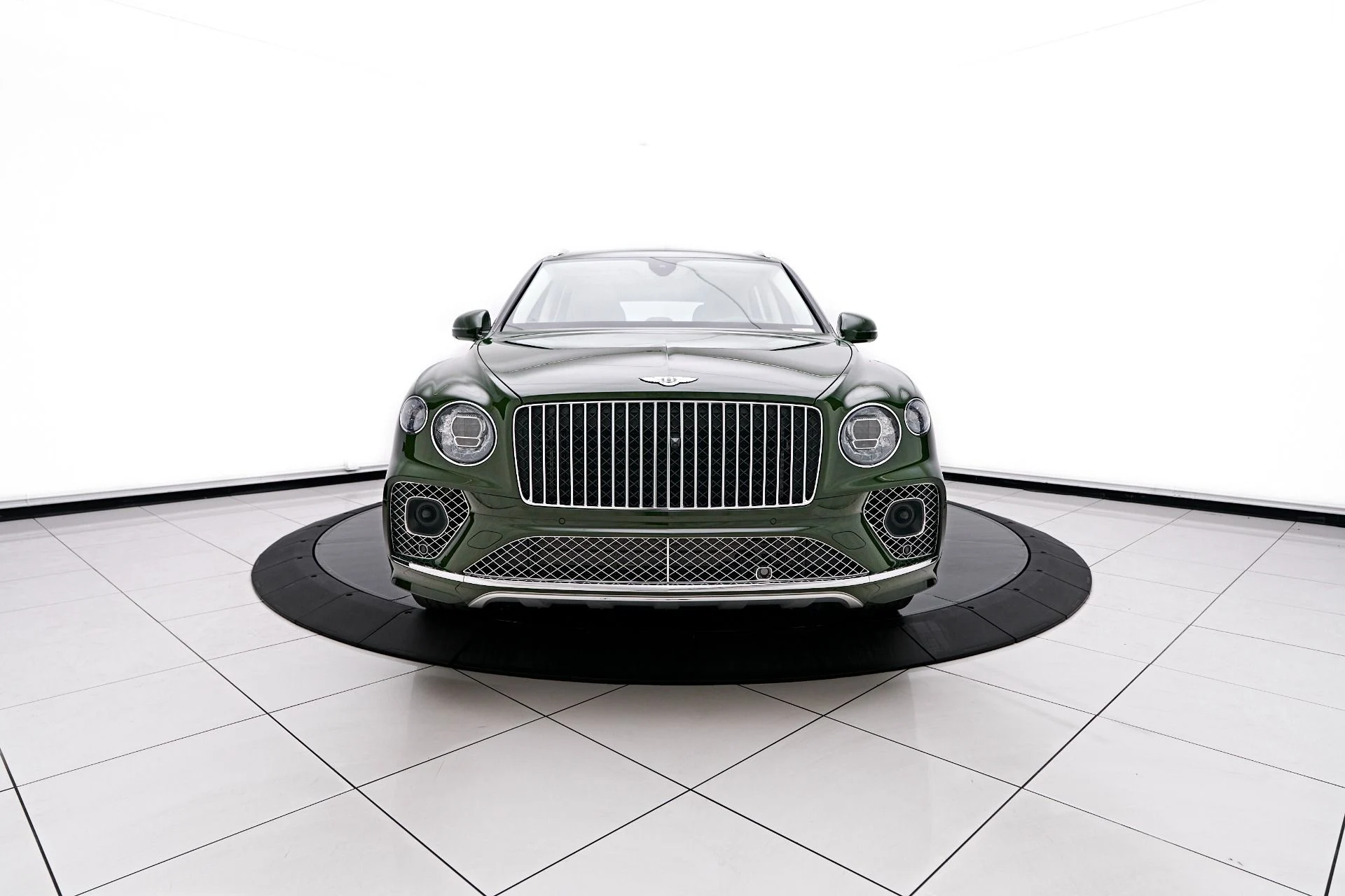 mph014_102466779_Used_2023_Bentley_Bentayga_EWB_1754782399_a5c100ef7c