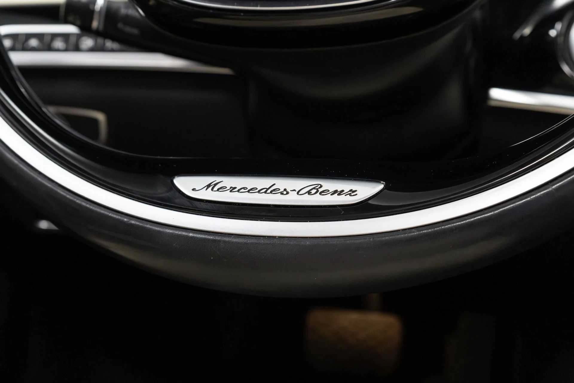 mph014_1027341667_Used_2016_Mercedes_Benz_S_Class_Maybach_S_600_1763586066_7262e9f7c6