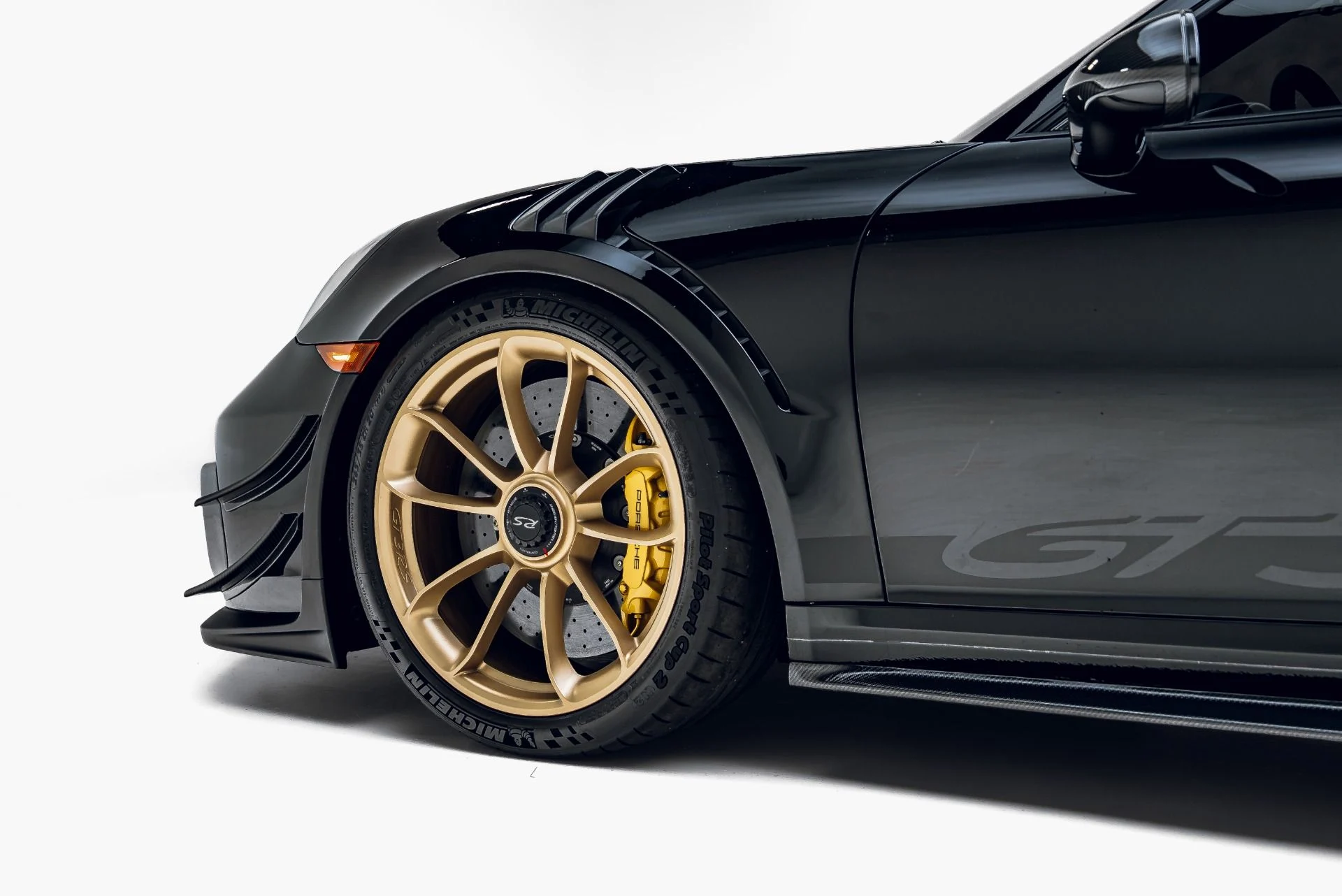 mph014_1029228566_Used_2019_Porsche_911_GT_3_RS_1783617048_1e5db8b85e