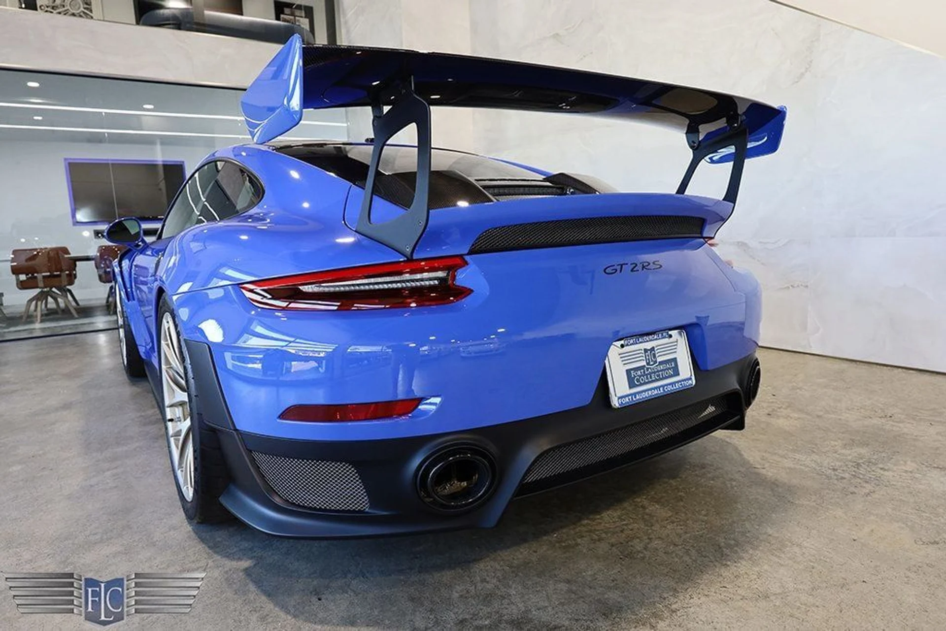 mph014_1029558796_used_2018_porsche_911_gt2rsweissach_9689_22919287_15_1024_6f8468cb37