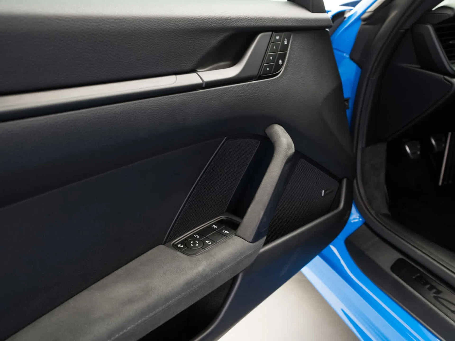 mph014_1031474812_c5da61720efd608b43eebed3f1bb3966x_34fd389a24