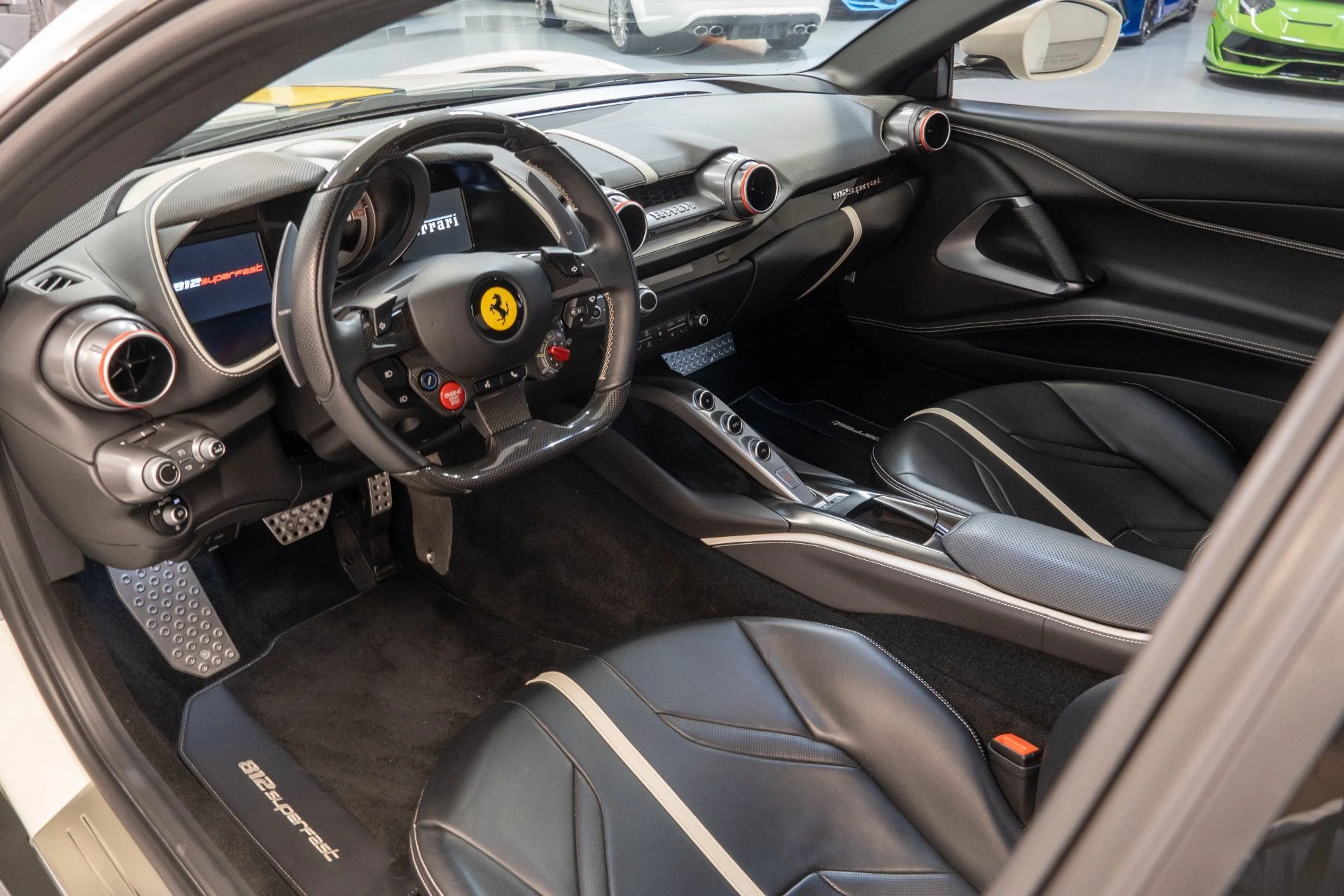 mph014_1032184346_Used_2020_Ferrari_812_Superfast_1757714840_da2d2ca704