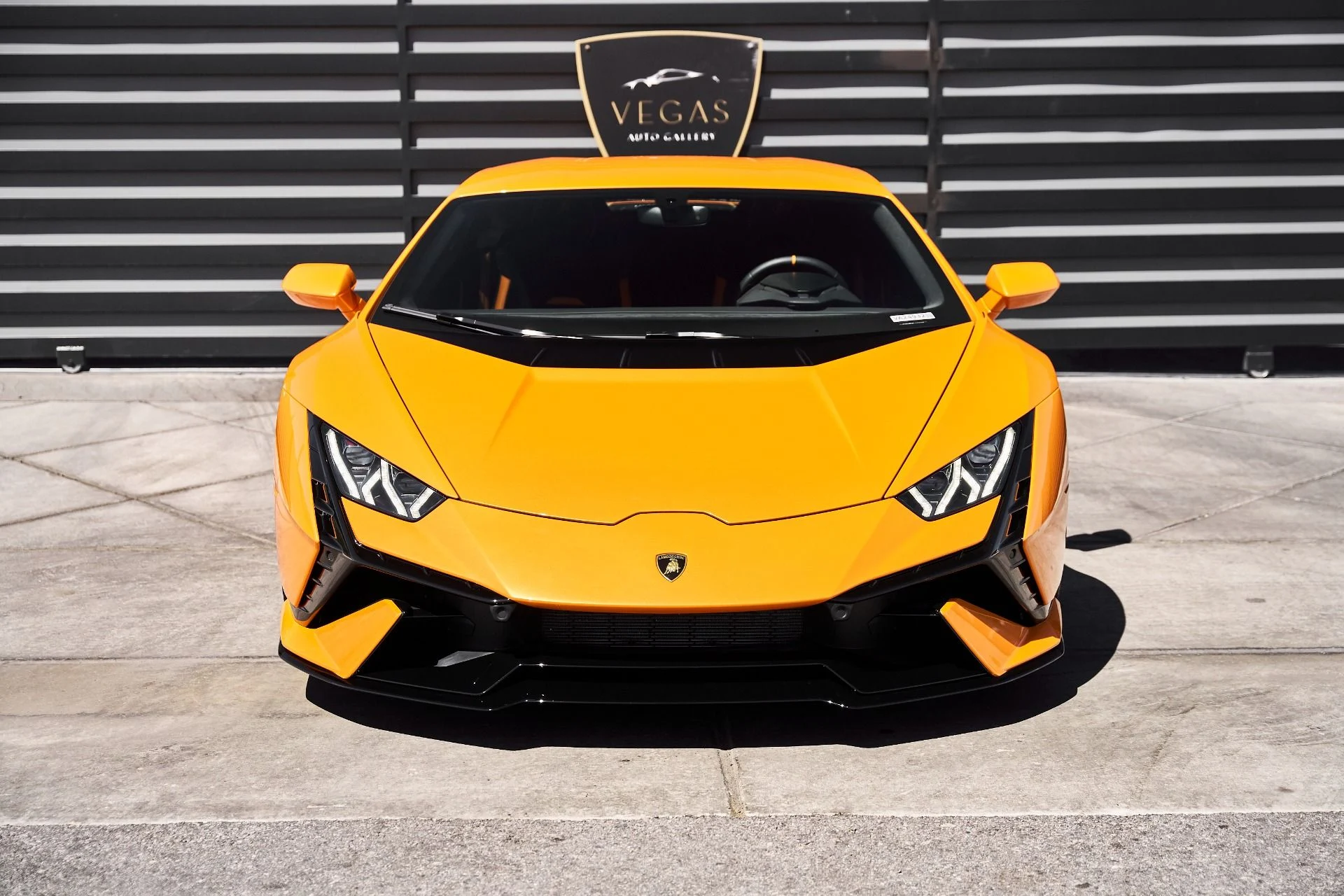 mph014_1032455971_Used_2023_Lamborghini_Huracan_Tecnica_Base_1777011602_89bdf088e0