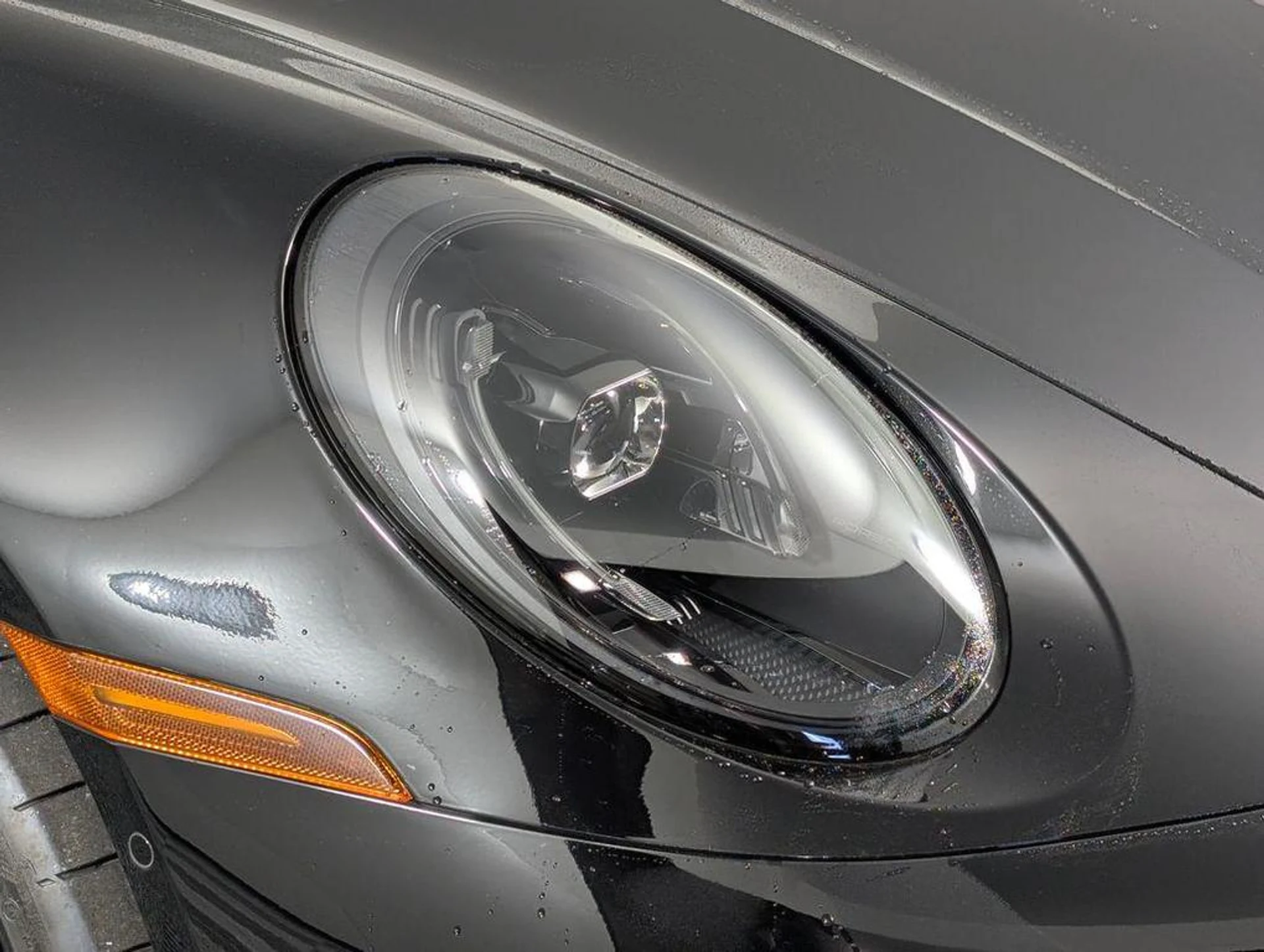 mph014_1033147242_tpy70snko_GI_Qp_H80jt9_MS_Se_Tex_Q_02b8136dd6