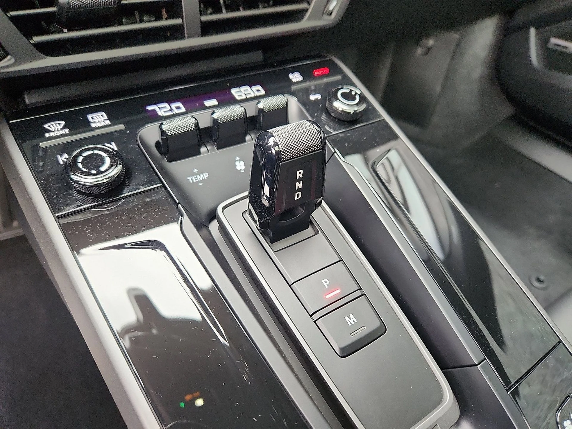 mph014_103766143_a37aaaae6d83bf9e38be7ca611a285ae_88df3148b4