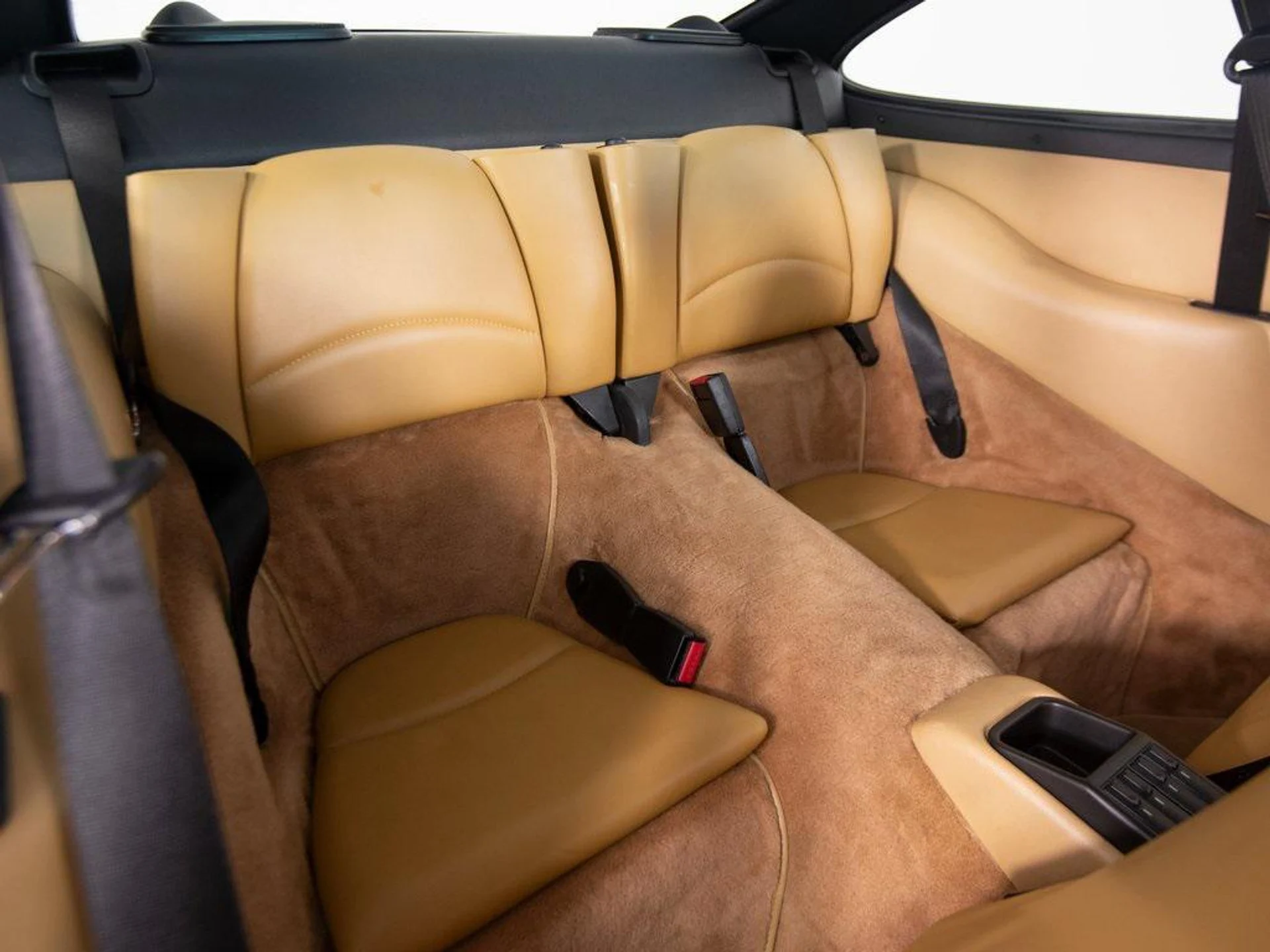 mph014_1047107400_74l_Au0_O8_Nr_Jsz14dqa84n_O_Db_w_514ebf7d07