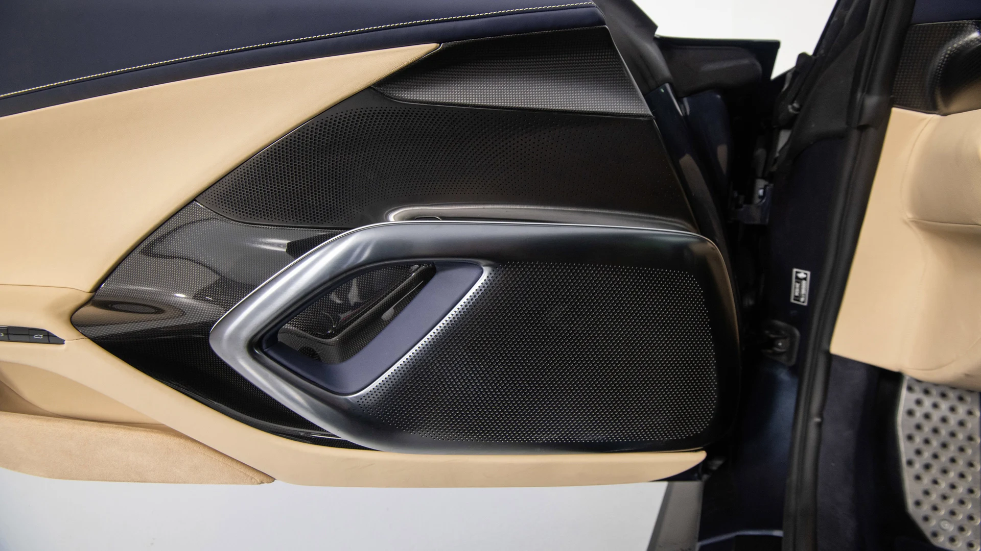 mph014_1047148573_8fb871c16d2f4443adb401b617e287f0_031e337759