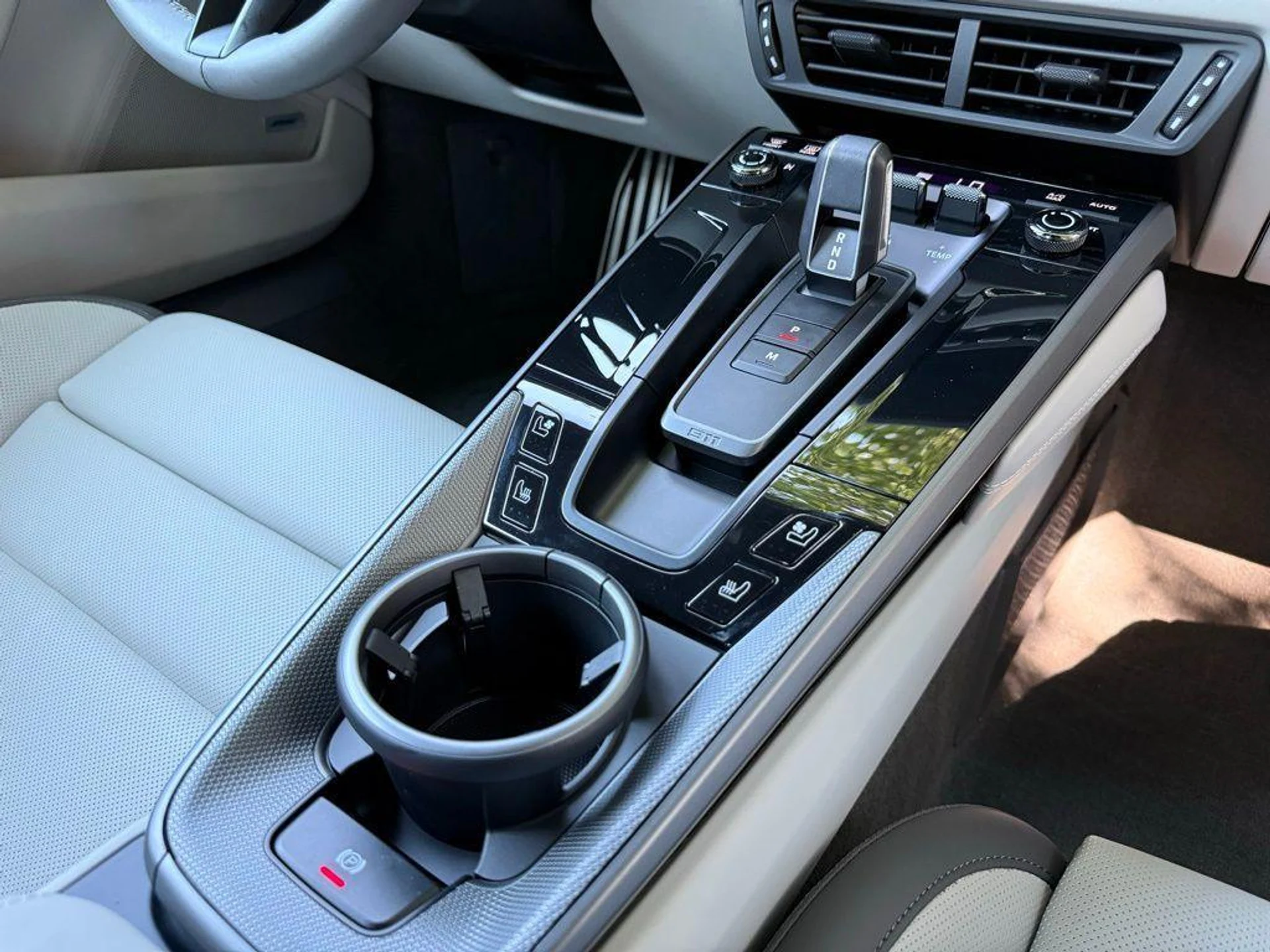 mph014_1054142574_qp_Fam_Gr9_NH_8o_Wuah_KR_0m_Uyt_Kj_Cc_dc99972394