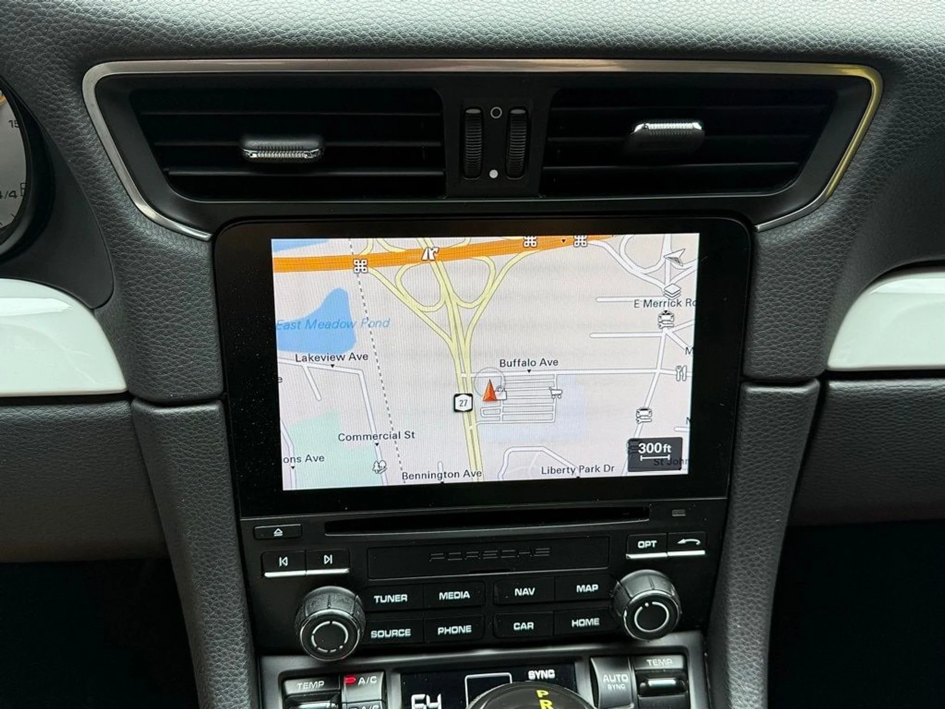 mph014_1062629834_bed761cf0f576ec46add2a3e513d8641x_63eb83defe