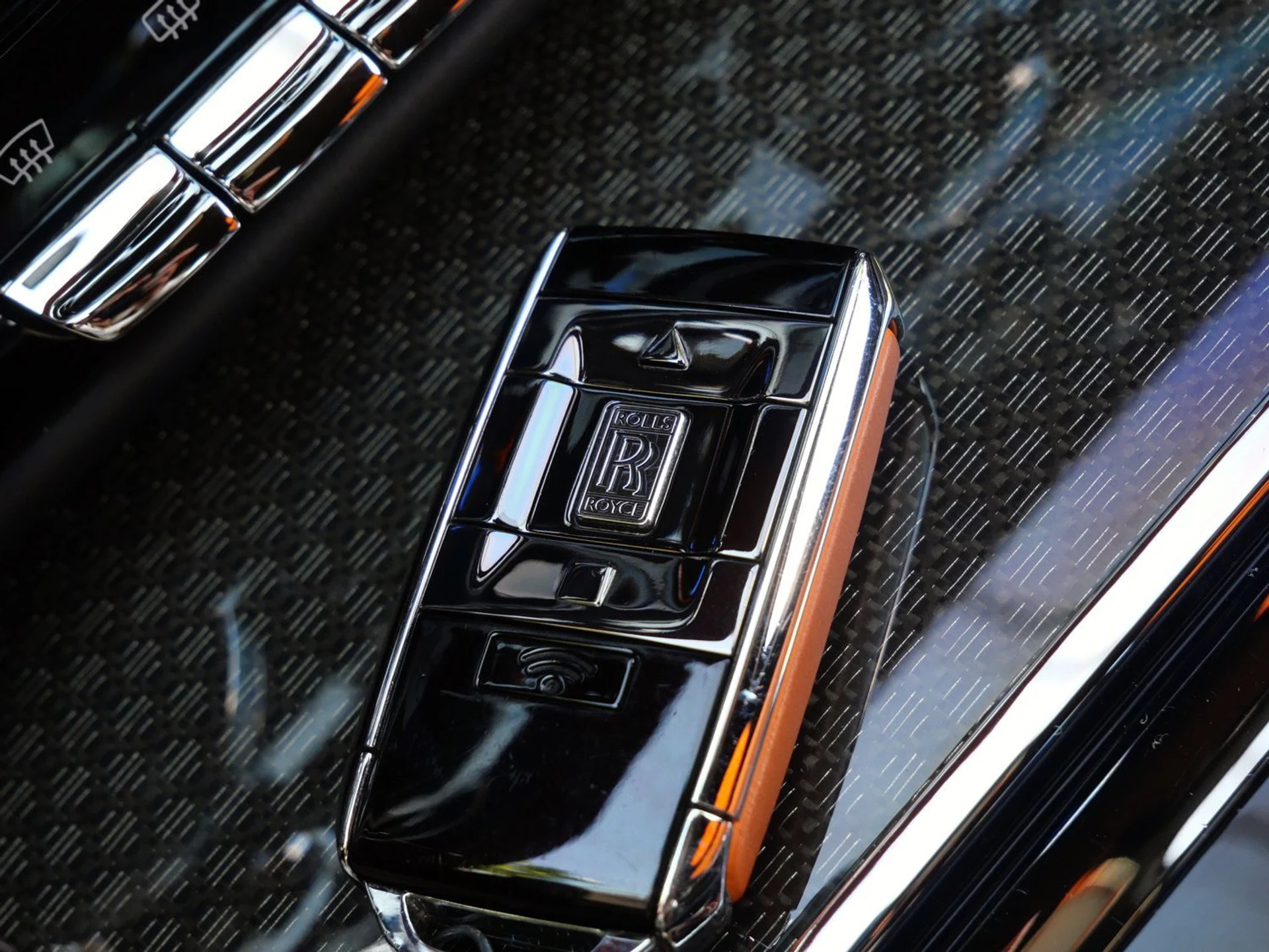 mph014_1064713213_f3e5be24cdce108f34b4c9520ac02b79x_7949ea6db9