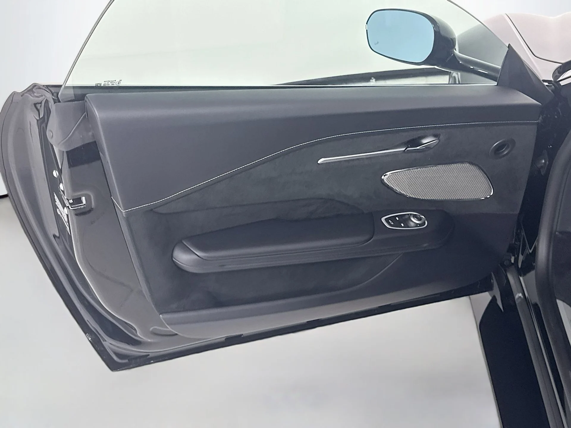 mph014_1070947794_1c084c8c147f757554e1d7f3522cf67ax_8b2d16e1ad