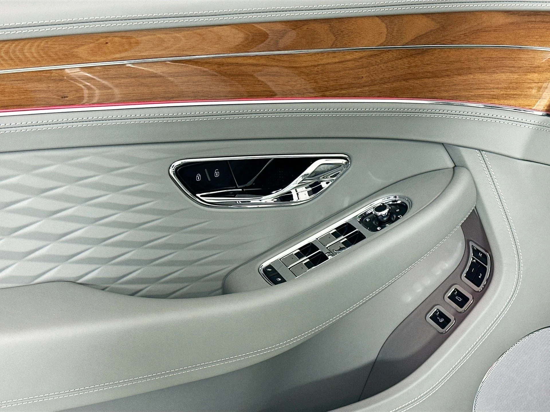 mph014_1074253081_15_6916667ed9