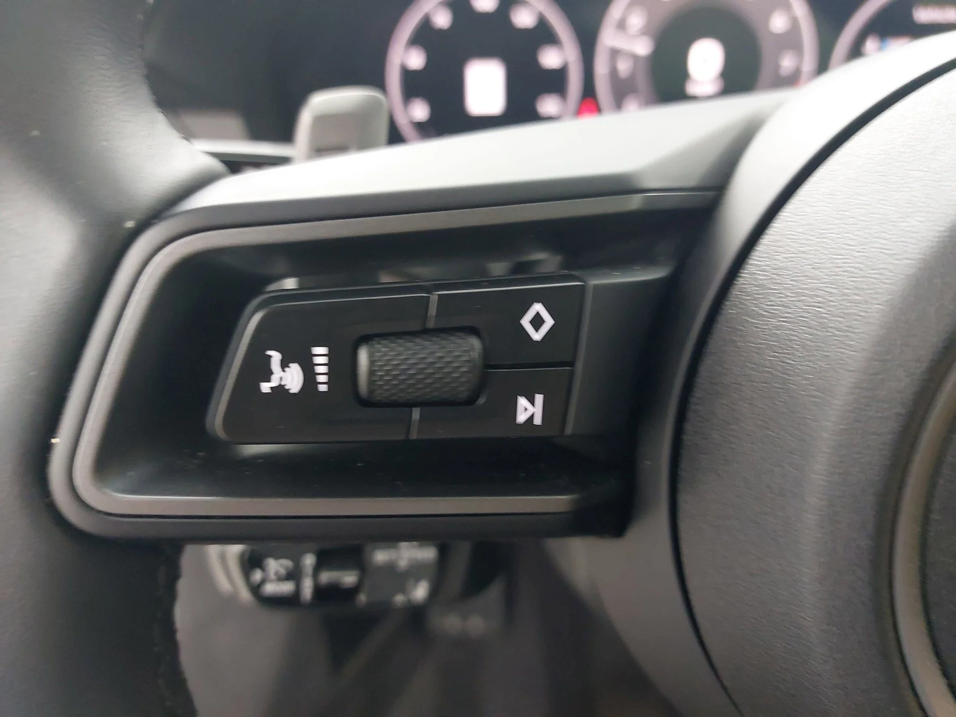 mph014_1075114818_2b22d4bd2f25642fabb5f3efe1535fdcx_0700cb1bae