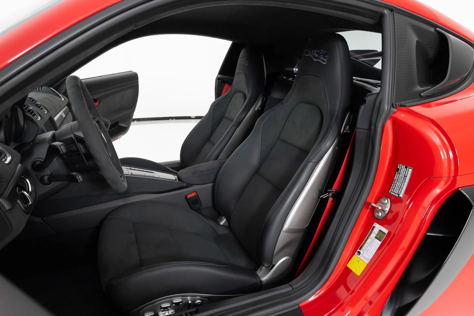 mph014_1075398165_Used_2024_Porsche_718_Cayman_GT_4_RS_1750205661_8e4844956f