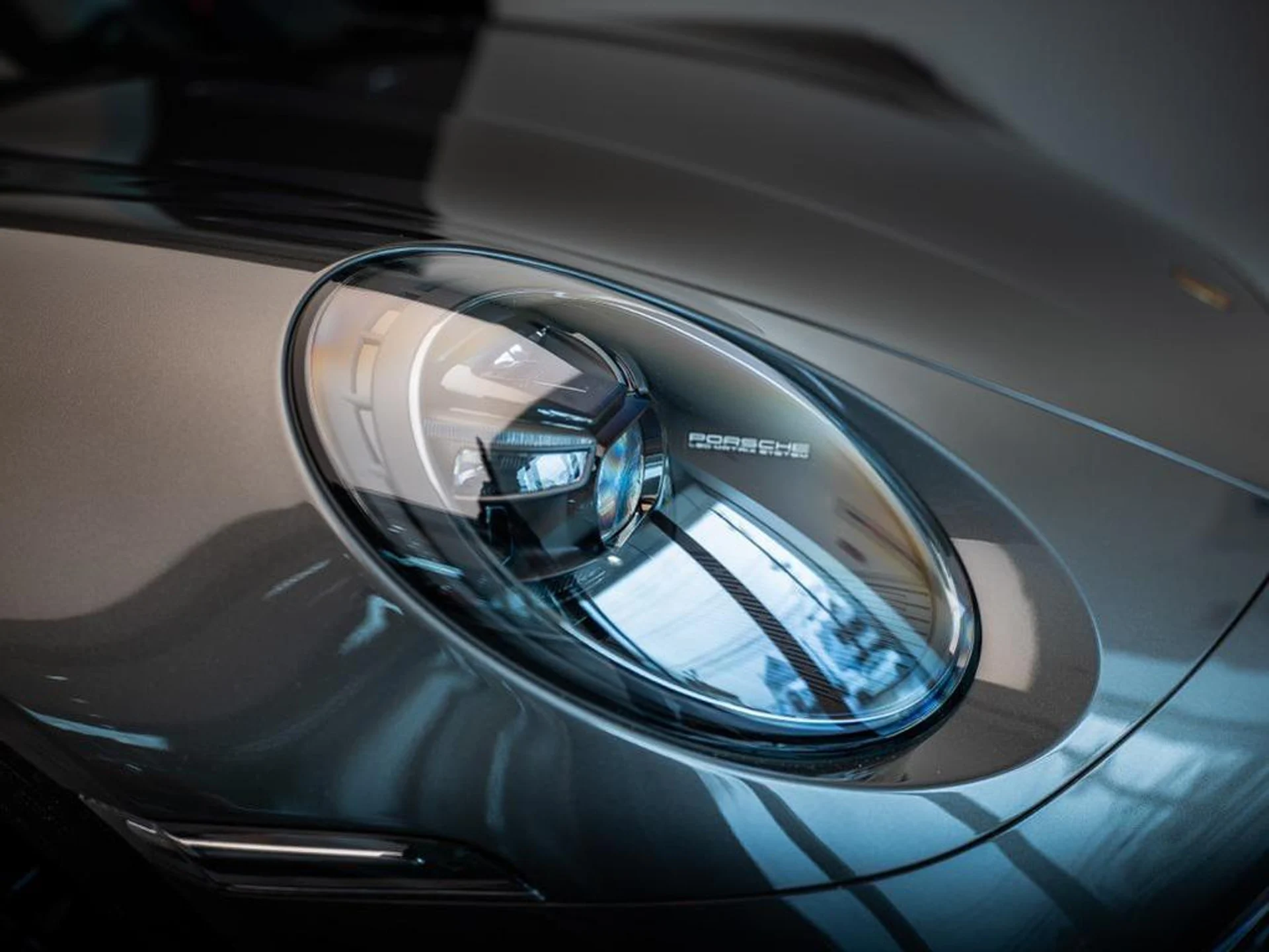 mph014_1076283405_V1_Dz_Uw5aj8_Gev_Bz_Q0ah_HN_79f_CW_4_8d813b96a3