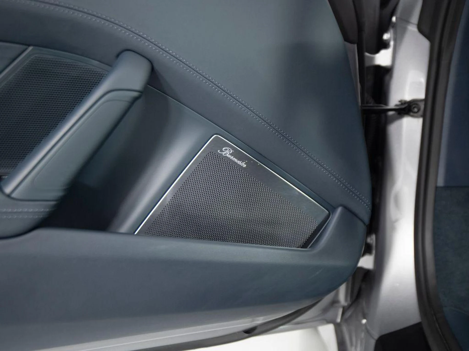 mph014_1077304933_9_O4_Togd_Sguo2z_Y59_VJM_Yu_Uu_T_Ng_8ee5e3caa7