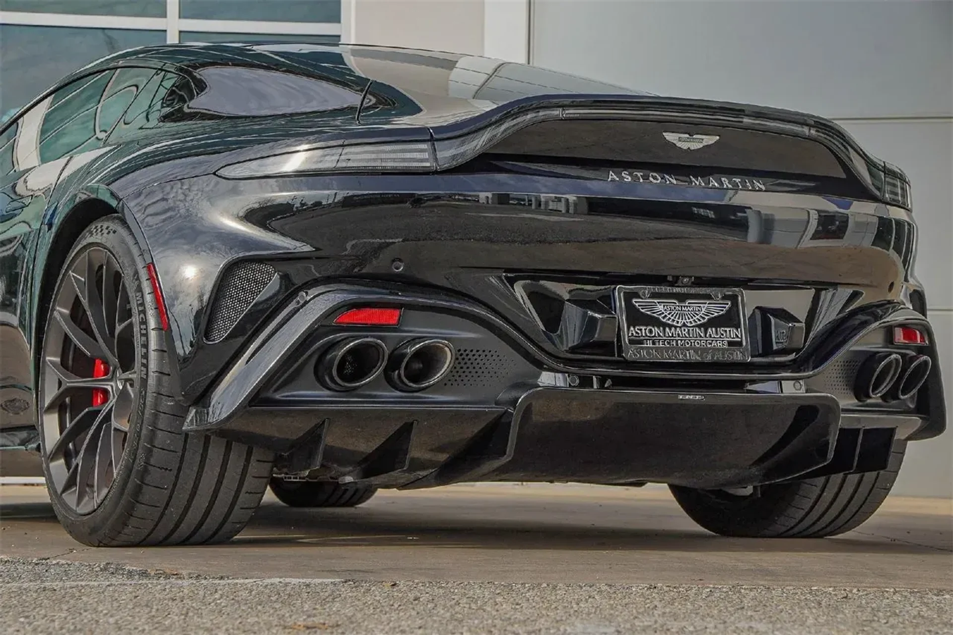 mph014_108059023_7342d859bbf54e0ca10a1d61f40fca2c_9a12f95242