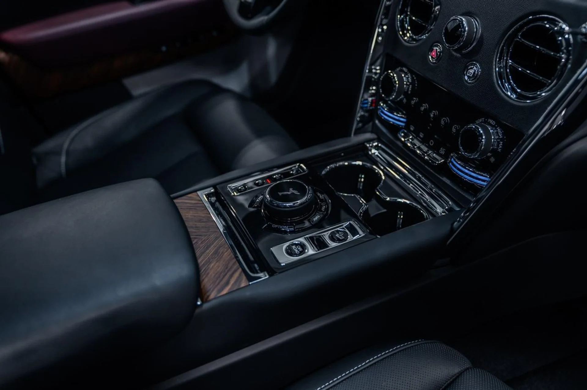 mph014_1094525408_39e14026c3affd111df2e4ec08be16a5_d8b6ddb368