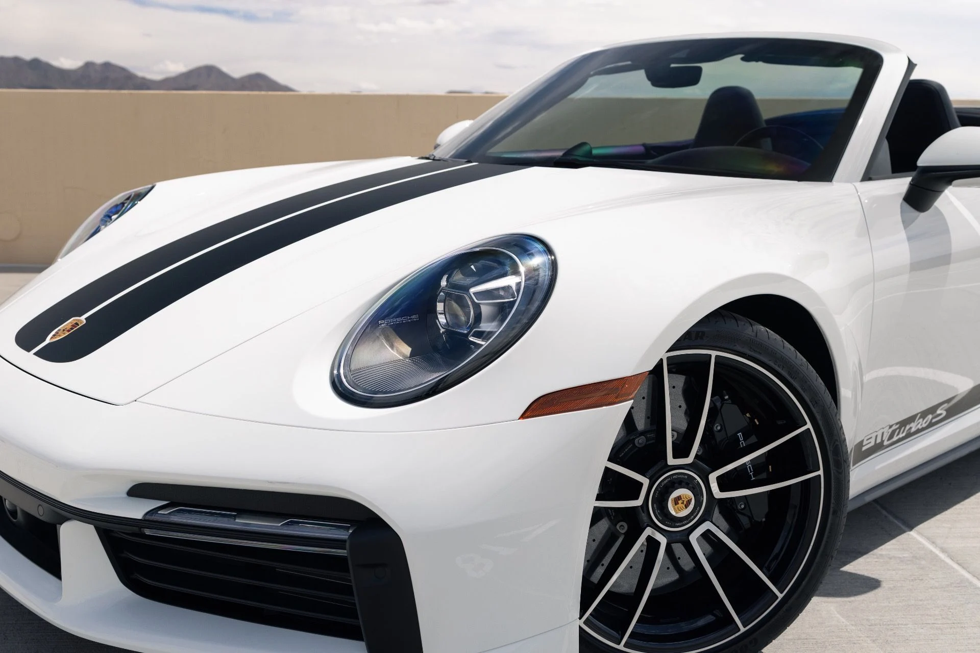 mph014_1094793673_Used_2025_Porsche_911_Turbo_S_1776200682_0eff170237