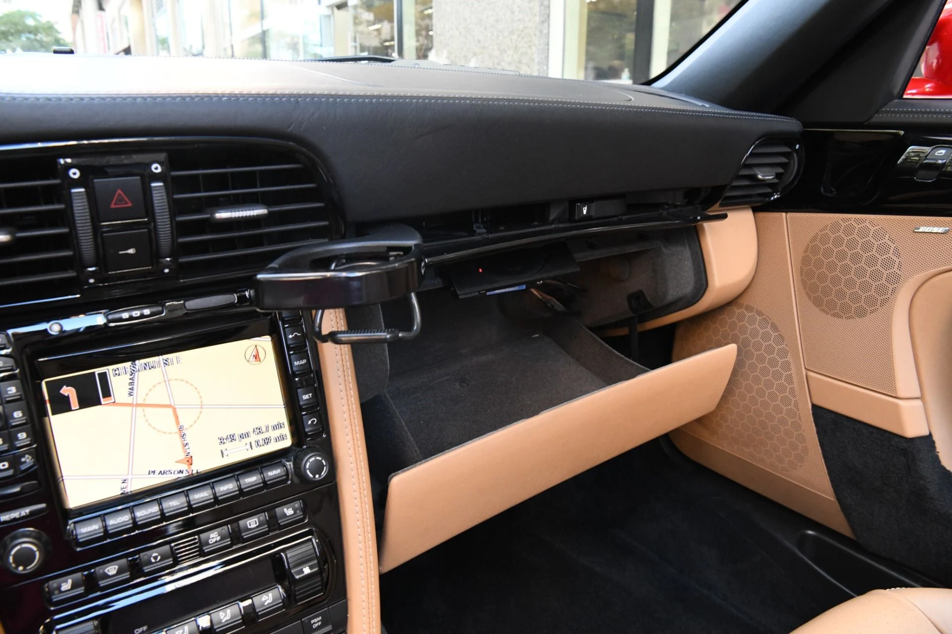 mph014_1096772888_9571_p16_l_592c0259b0