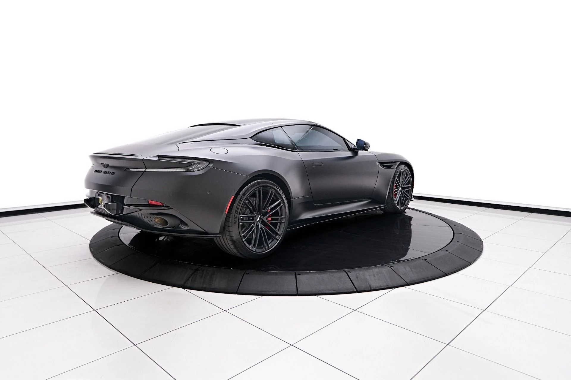mph014_1099725982_Used_2024_Aston_Martin_DB_12_1752612779_c6c007b173