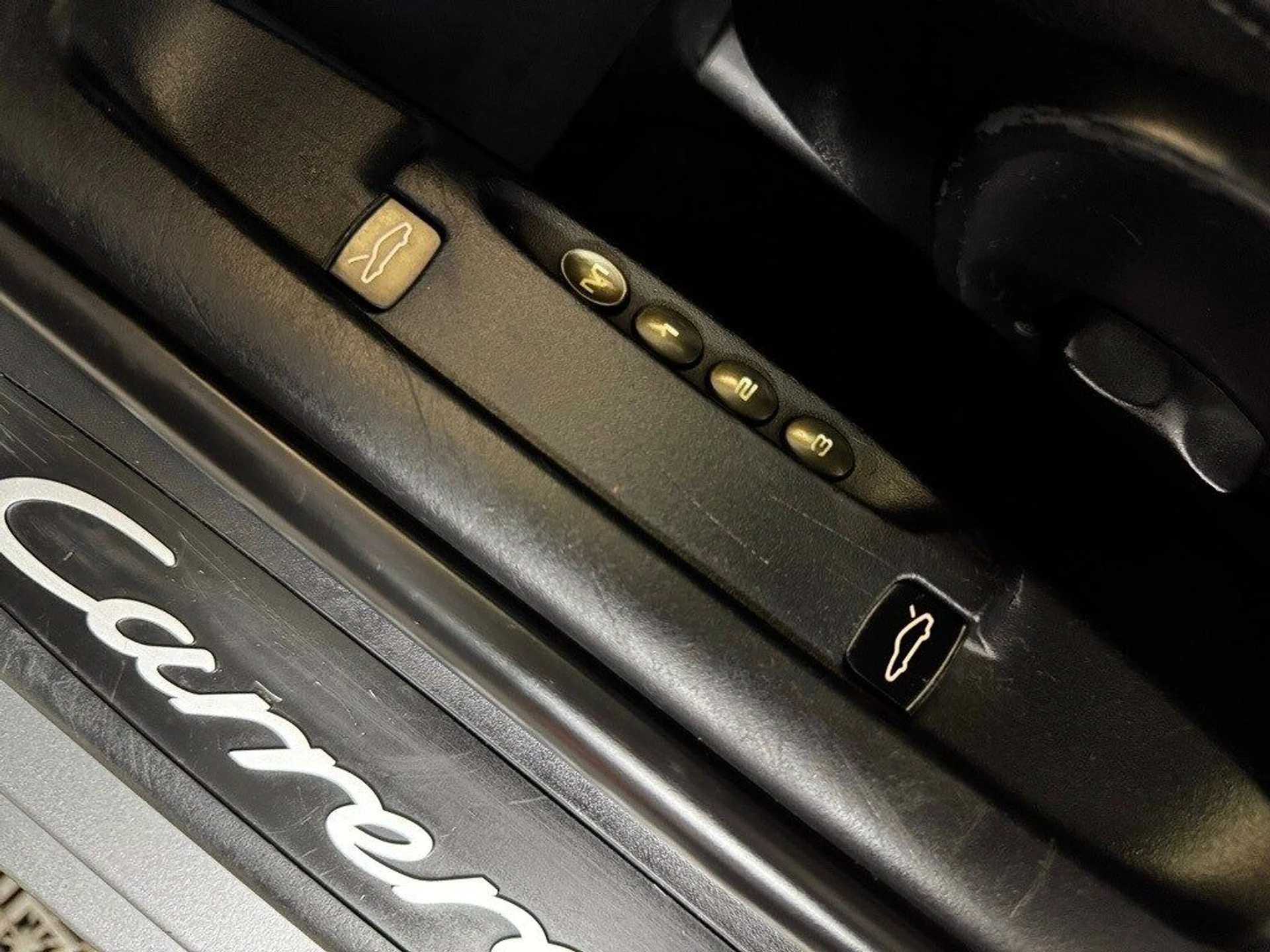 mph014_110612686_523b57ef4a5efe1aa88565e471928450x_ae1529137f