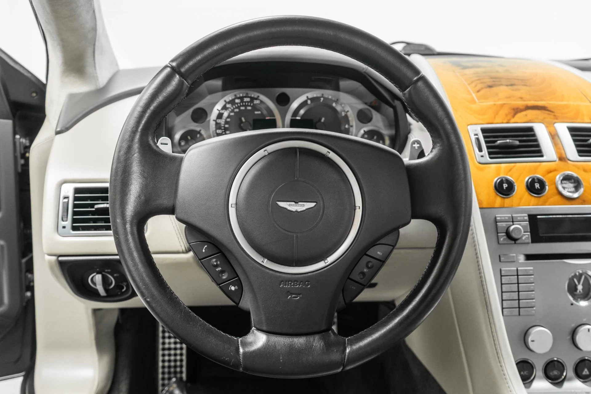 mph014_1106242674_Used_2007_Aston_Martin_DB_9_V12_Power_Classic_Lines_1782333379_9cb1aaa49a