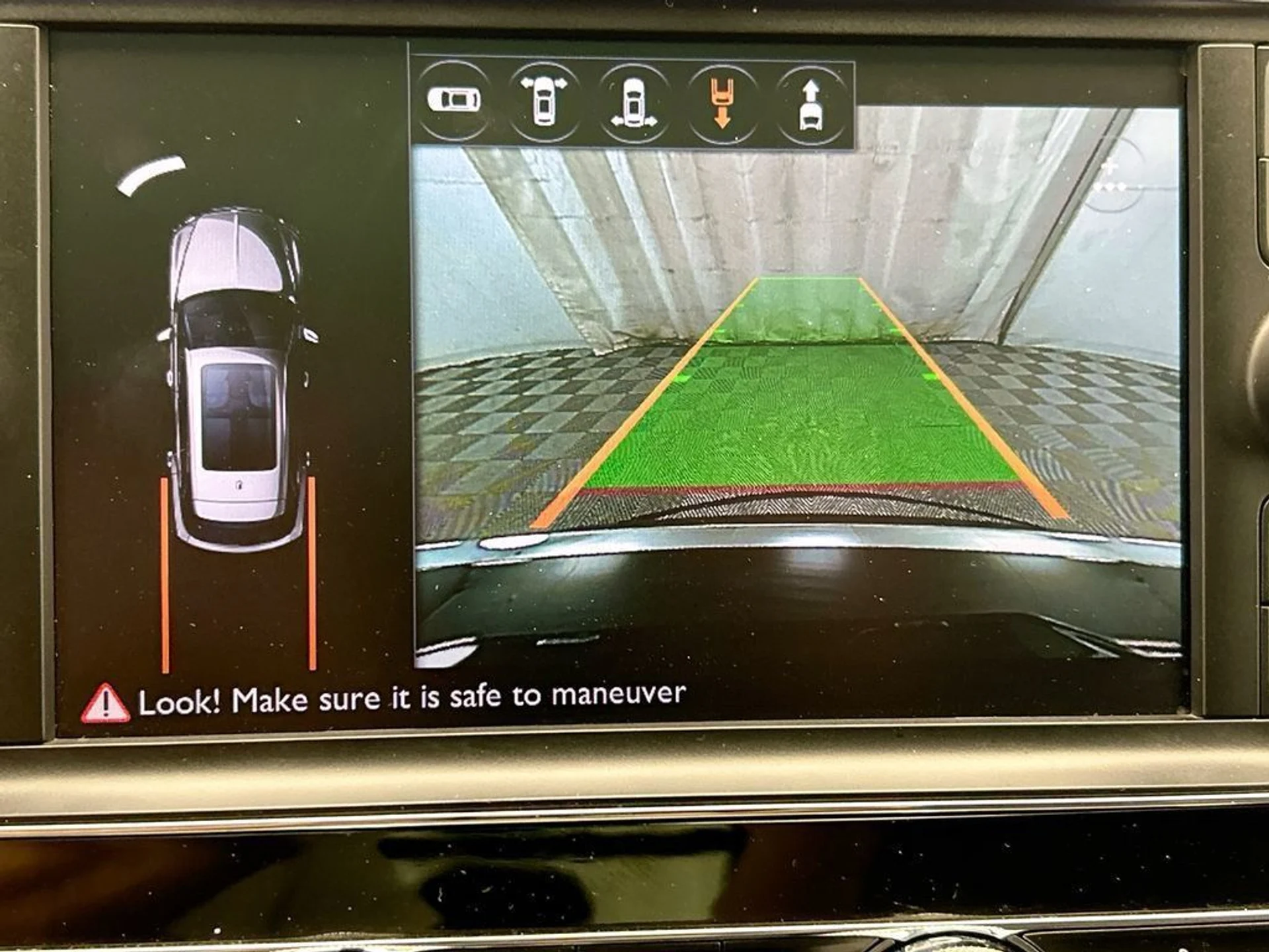 mph014_1113476251_used_2017_bentley_bentayga_w12firsteditionawd_8119_22988932_15_1024_66ba9edaaf