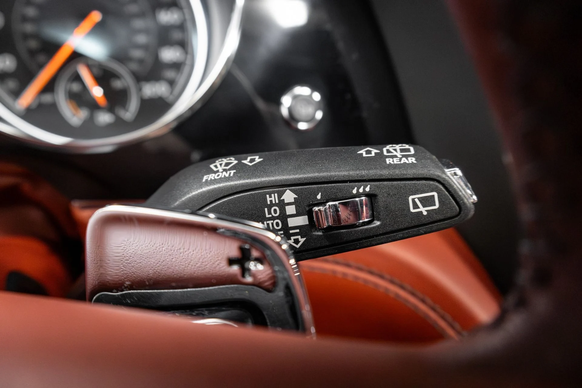 mph014_1114088357_Used_2017_Bentley_Bentayga_W12_1763489562_5b847a844f