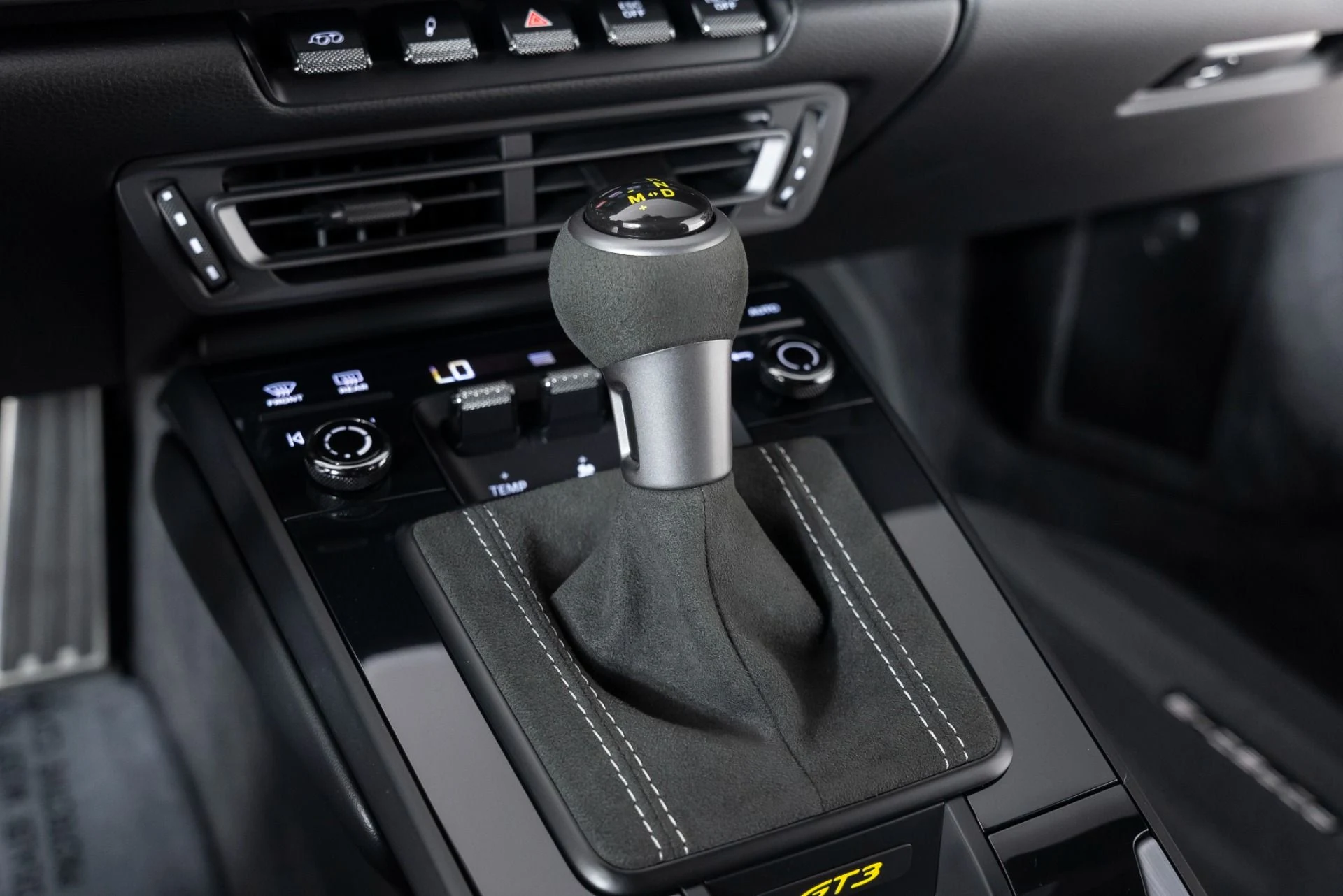 mph014_1122576166_Used_2022_Porsche_911_GT_3_1757010557_580853c0c5
