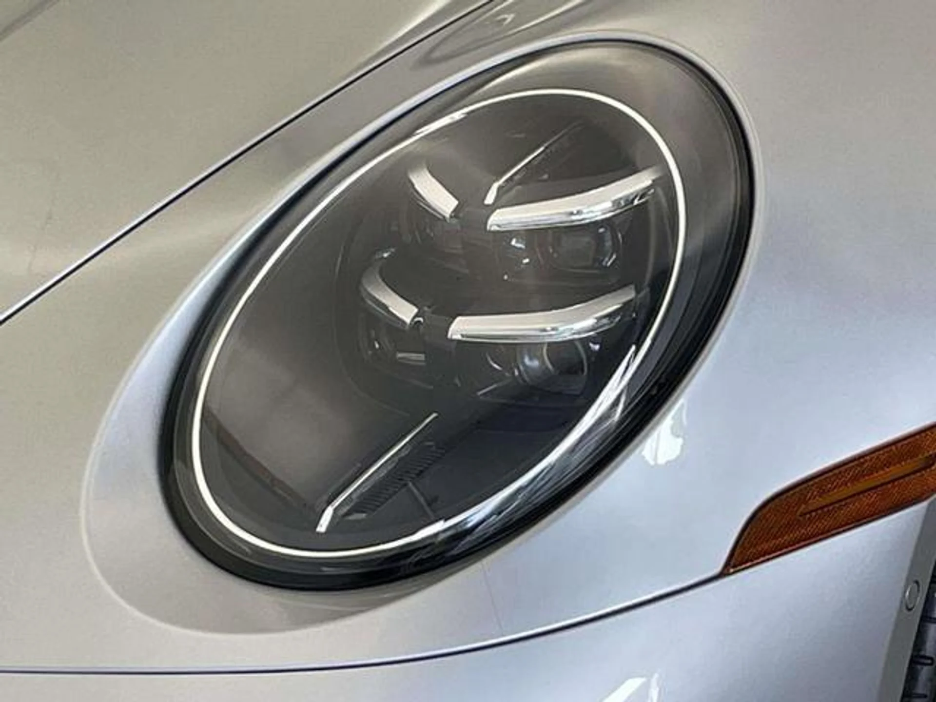 mph014_1124711759_h_Qwtg6ylw36_Xu_Qj6gz_Q_Czzpl6io_6aeebb7371