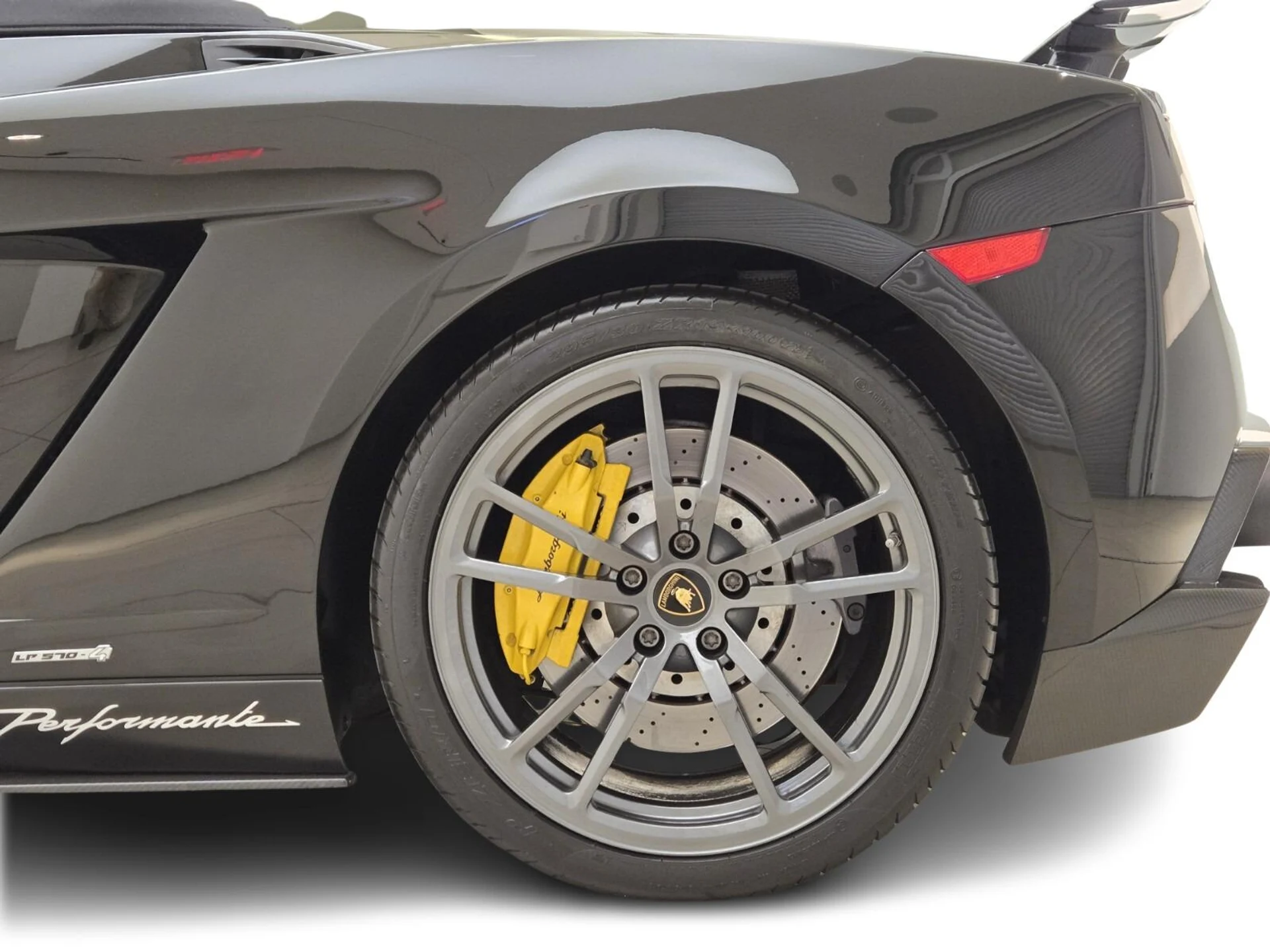 mph014_1125438753_Used_2011_Lamborghini_Gallardo_LP_560_4_1762242010_3e66f9b85e