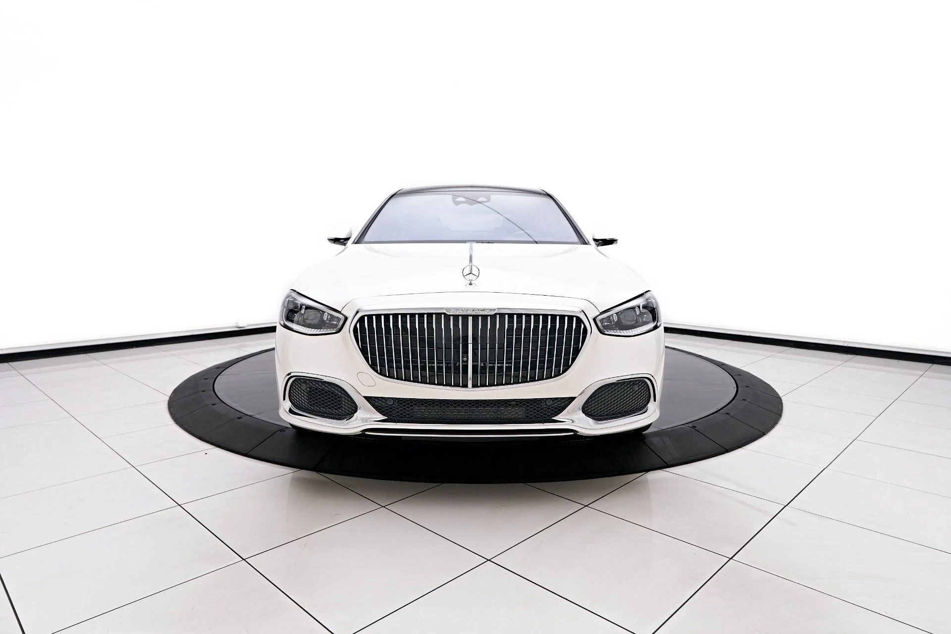 mph014_1126040488_Used_2022_Mercedes_Benz_S_Class_Maybach_S_680_1757180593_fff5ac1724