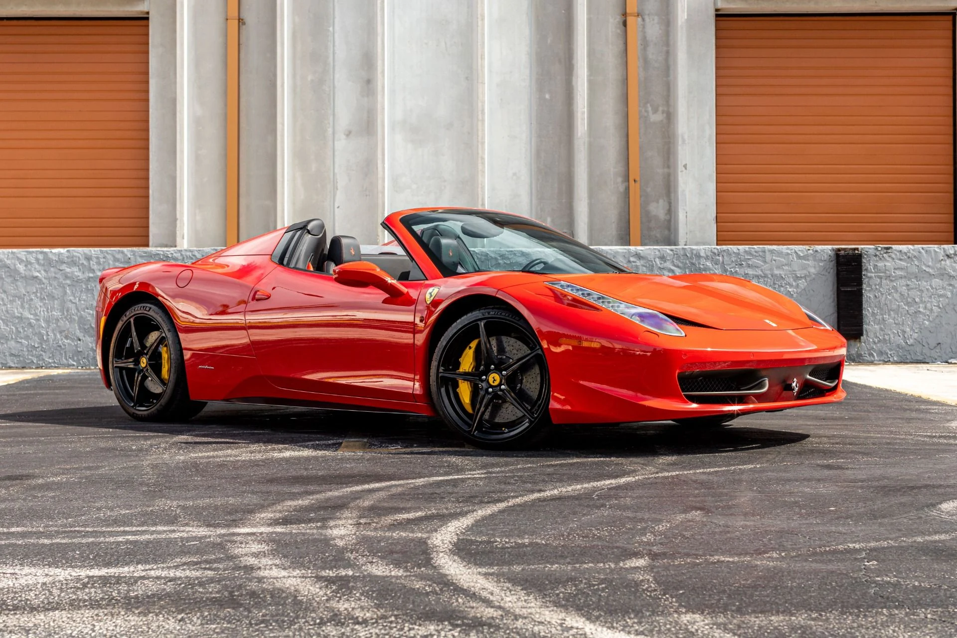 mph014_1127946574_Used_2013_Ferrari_458_Spider_Front_Rear_Parking_Sensors_Front_Lift_Carbon_Dash_Inserts_Central_Bridge_1655238519_495b01335b