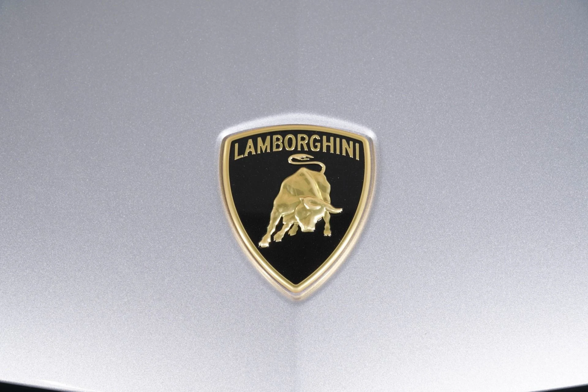 mph014_1136846160_New_2025_Lamborghini_Urus_SE_1776533291_0ba13ff9f9