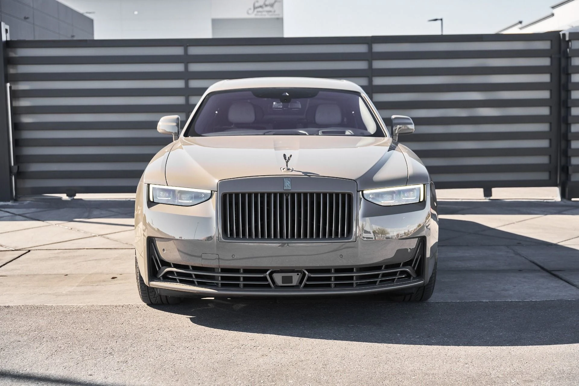 mph014_1137698469_Used_2025_Rolls_Royce_Ghost_Base_1770172799_785f3eab40