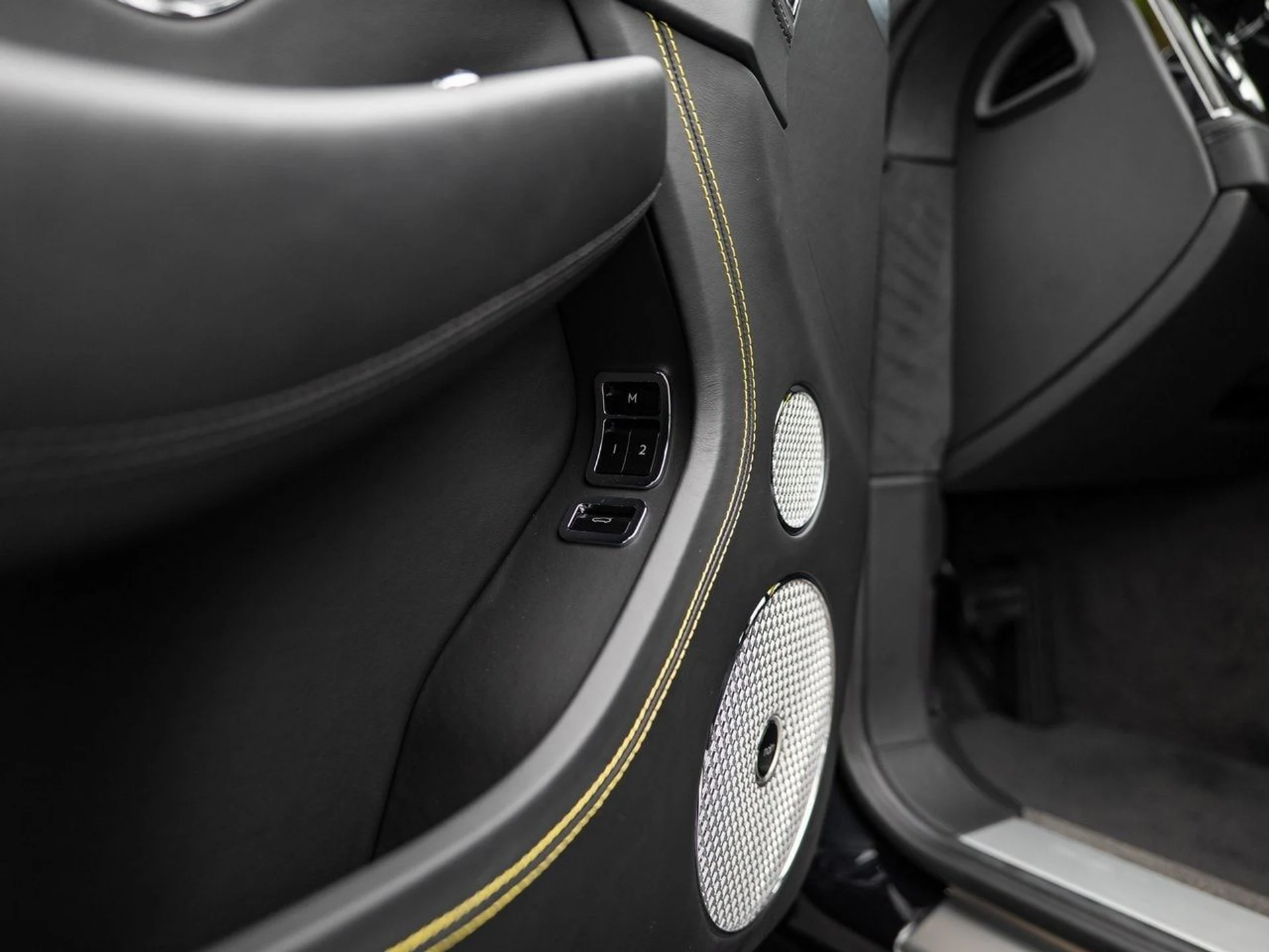 mph014_1139268036_1a1b52fc62d971284d81ce28d0f9f889x_a334d349a5