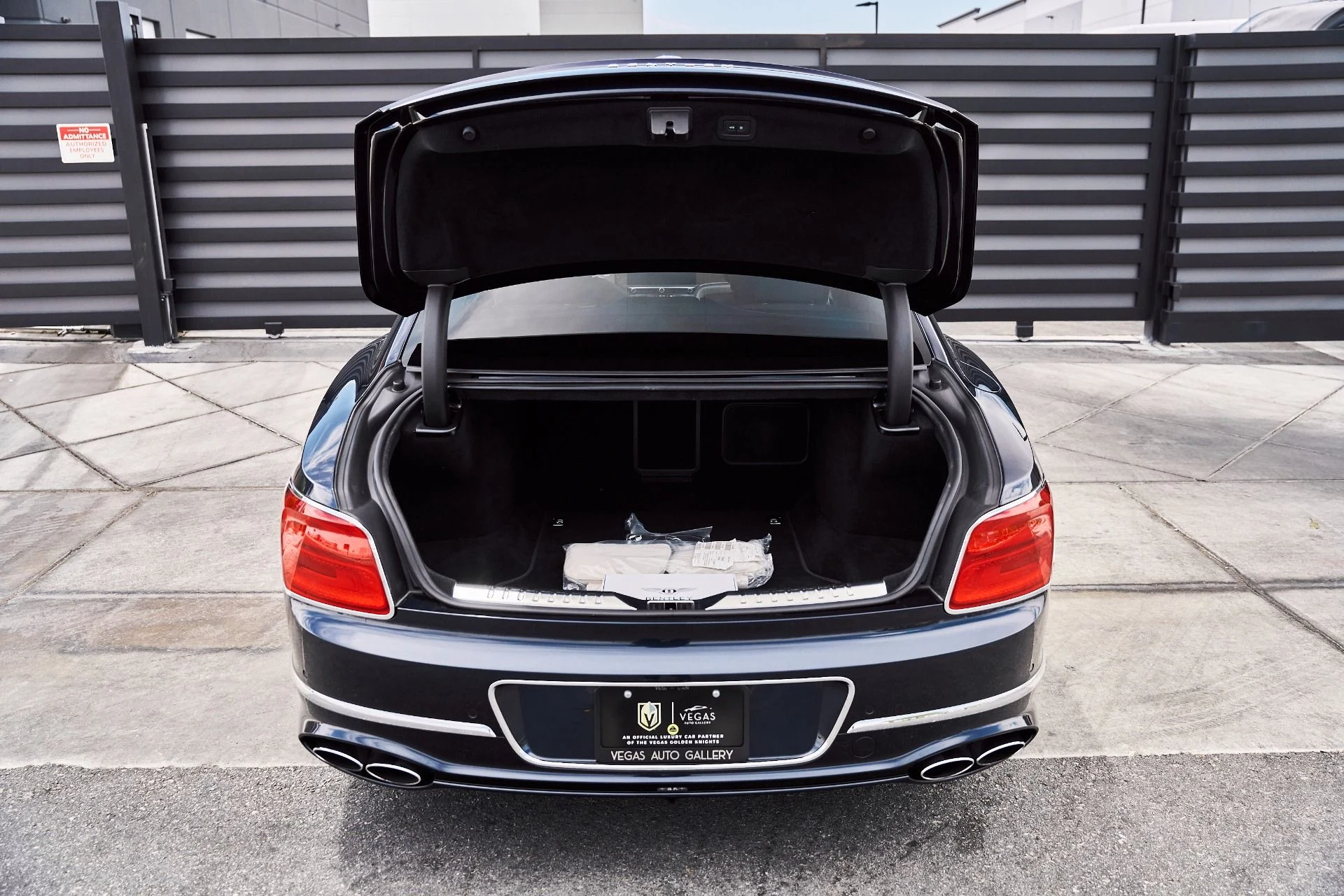 mph014_1141858814_Used_2021_Bentley_Flying_Spur_V8_1779867090_f70d5e9de0