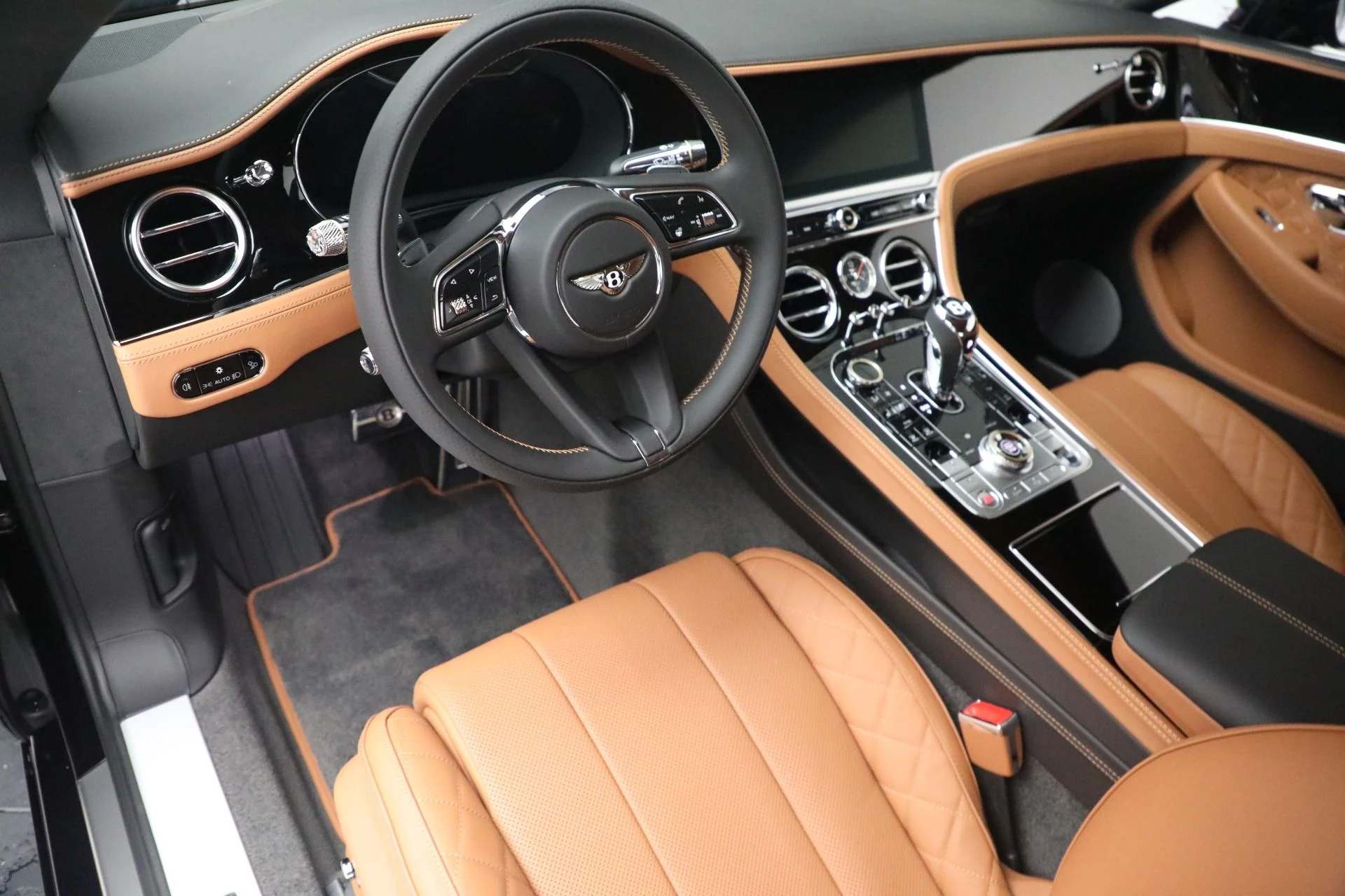 mph014_1143804223_Used_2022_Bentley_Continental_GT_V8_1661555518_cb84631291