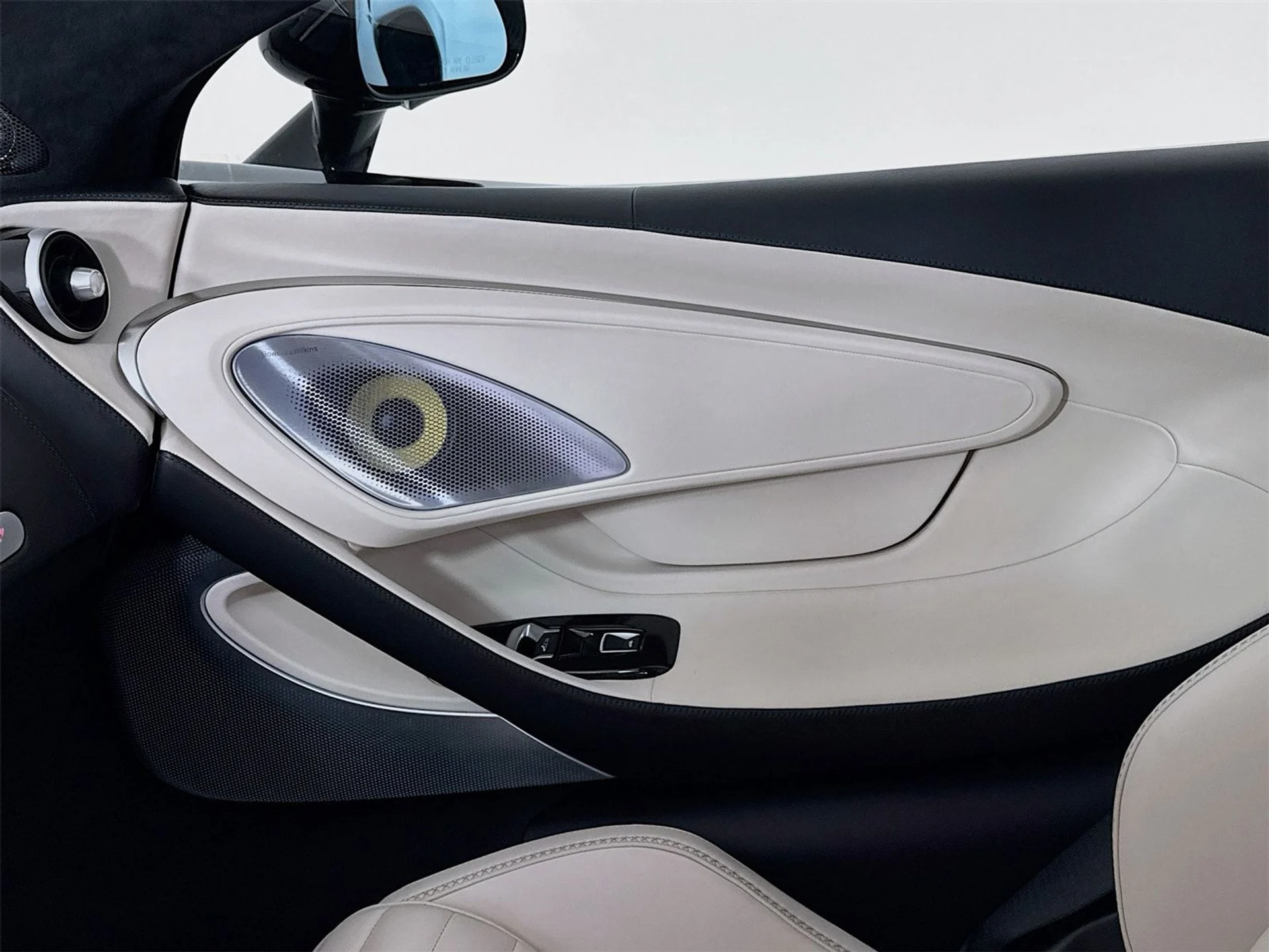 mph014_1144453842_baf024c74d2eef78517bcb93109be7c4x_998382a598