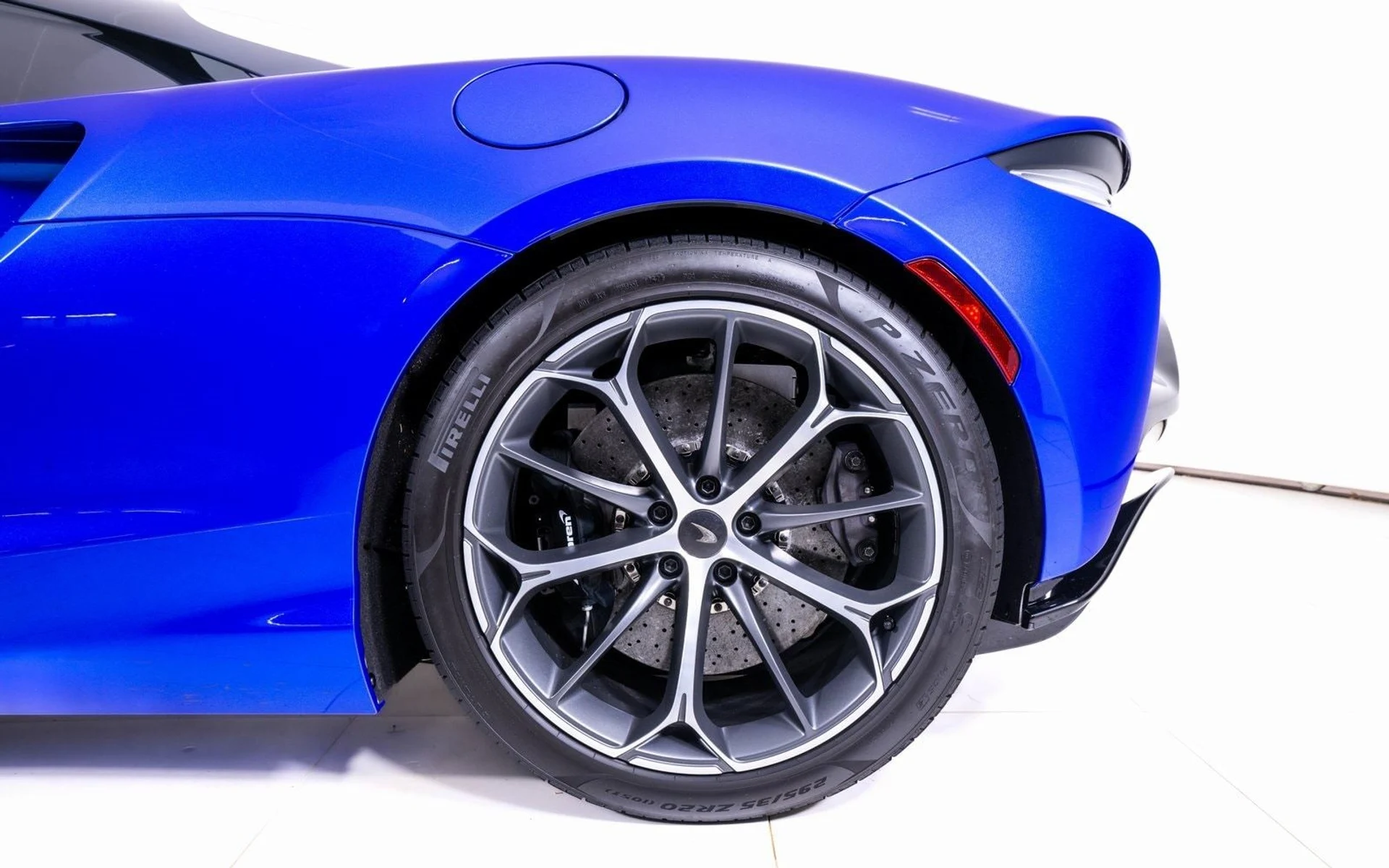 mph014_1145918571_1dd42bf884b0204c45f1b76b85671c19x_741eecc9aa