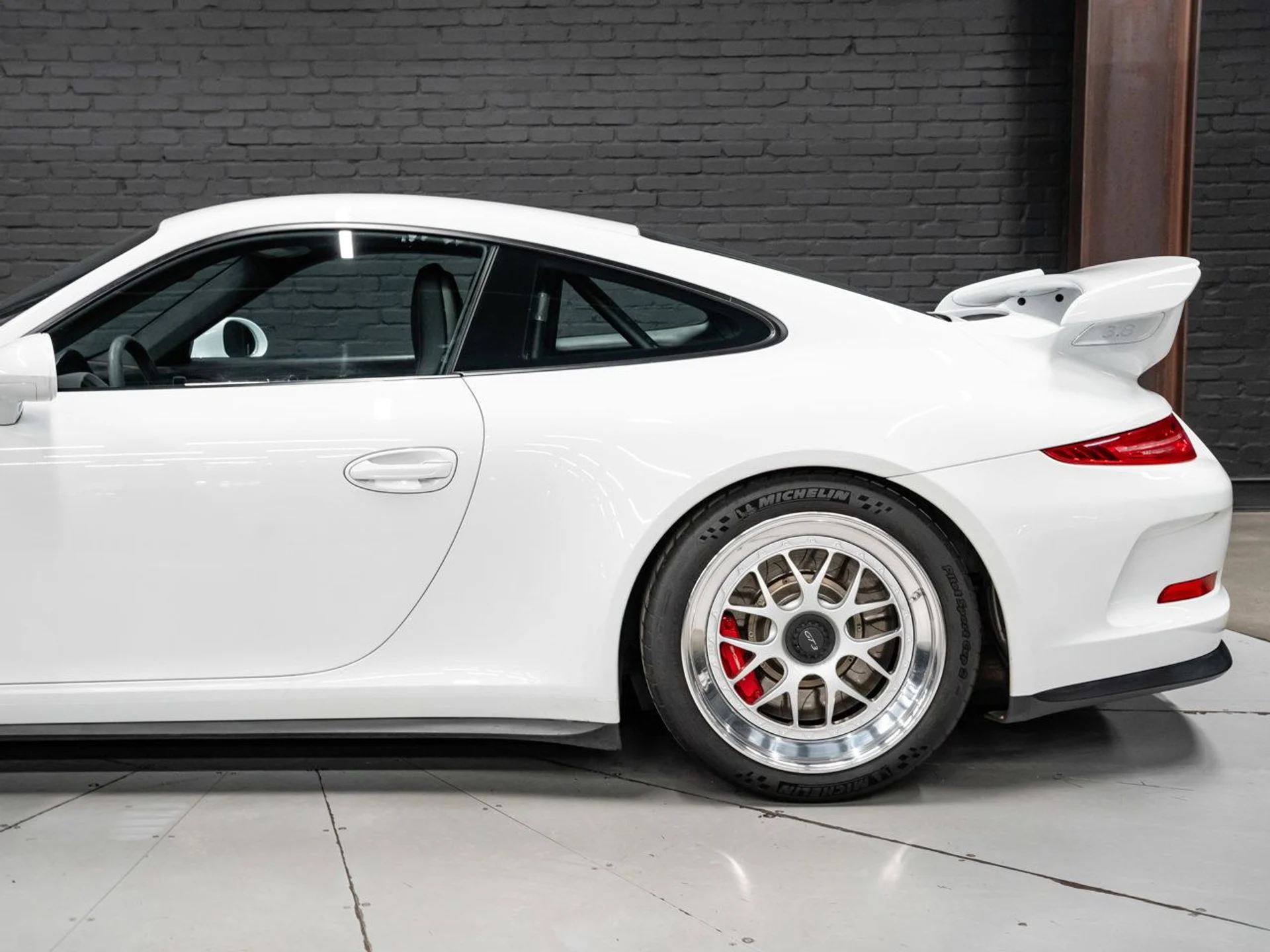 mph014_1148451286_porsche_911_2015_65526c40bc