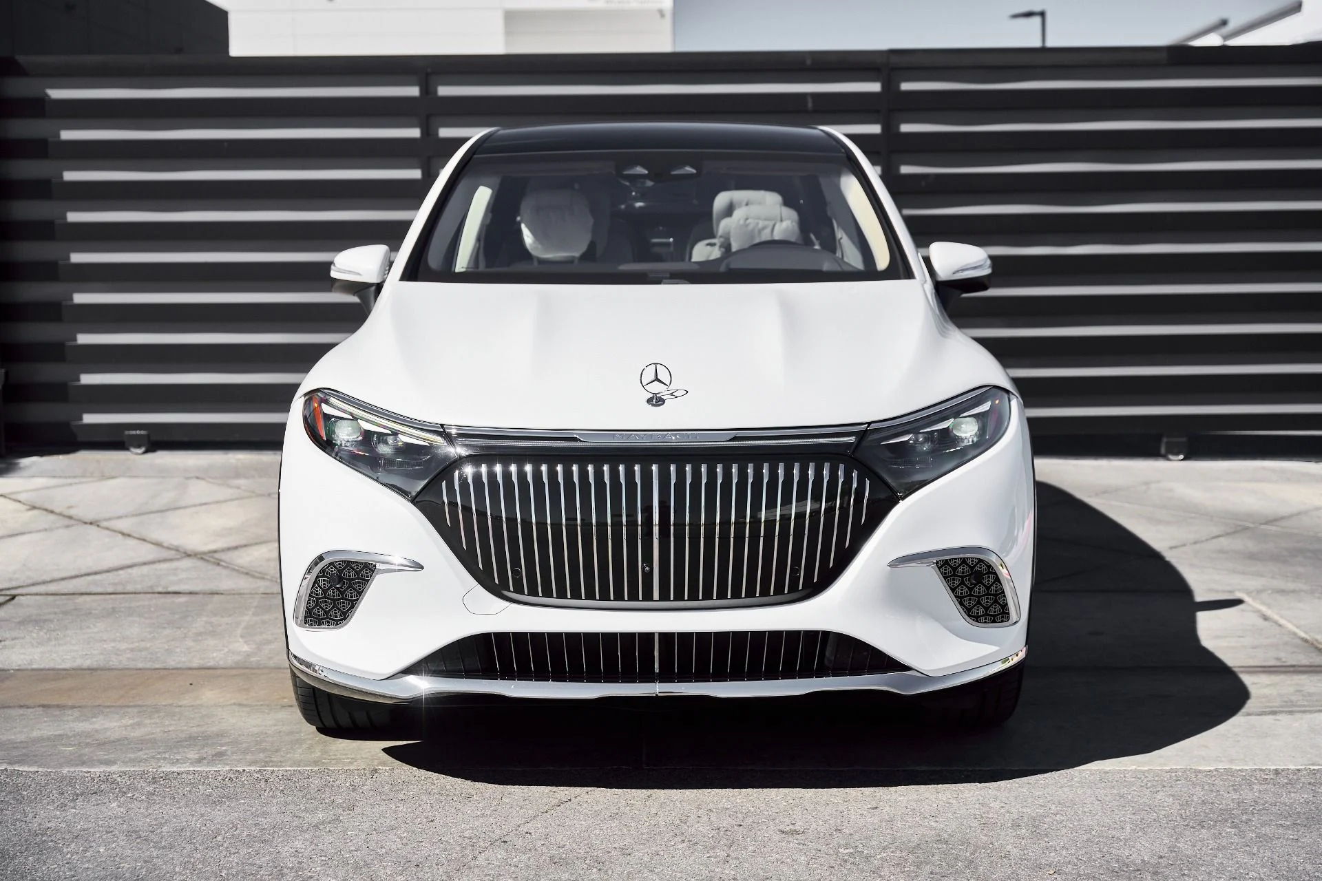 mph014_1157183838_Used_2025_Mercedes_Benz_EQS_Maybach_EQS_680_1773365770_4df13b74dd