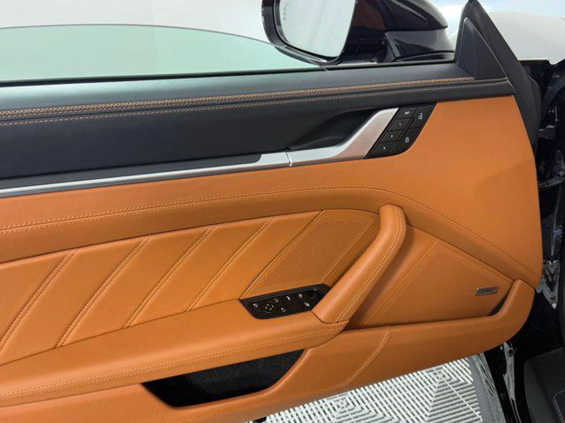 mph014_1157369250_vd4h_A_Lhr9ssvd_O4l_Ad8u_Kk_K_1_SE_9dc7dfa0fb