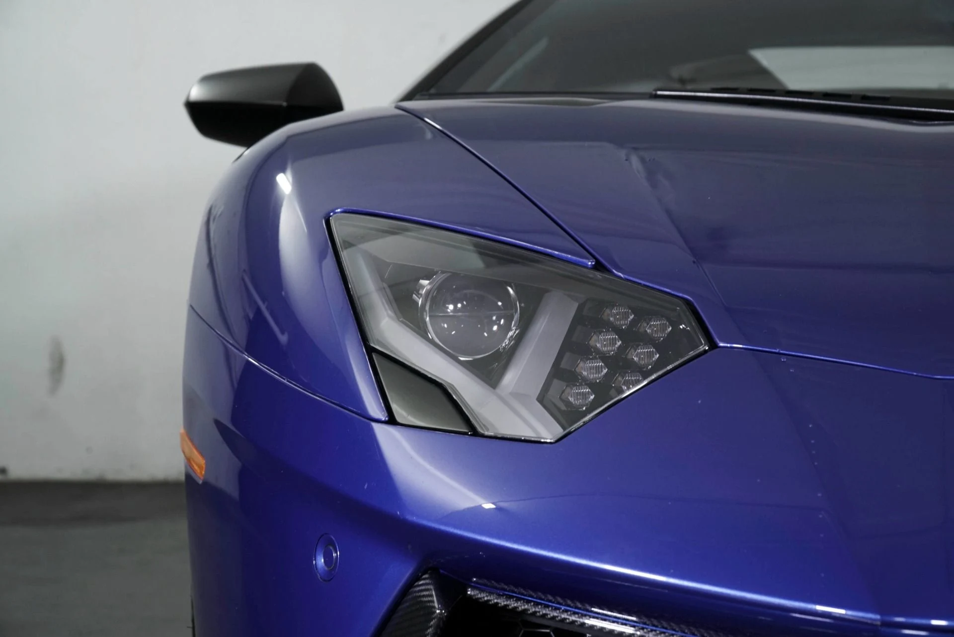 mph014_1169720118_Used_2016_Lamborghini_Aventador_LP_700_4_1767895159_0638f206d4