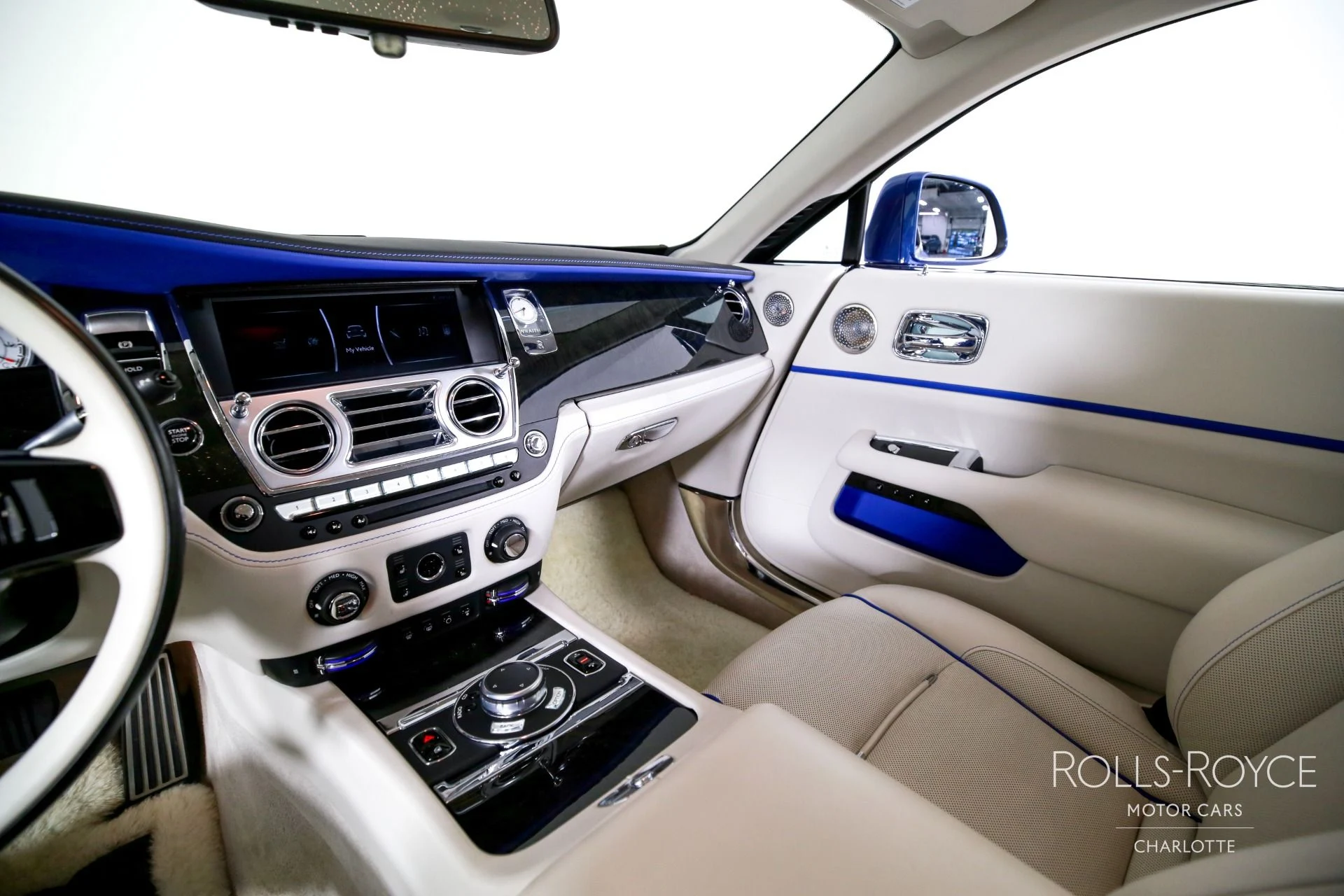 mph014_1171135810_Used_2019_Rolls_Royce_Wraith_1771362503_a79b6bd03d